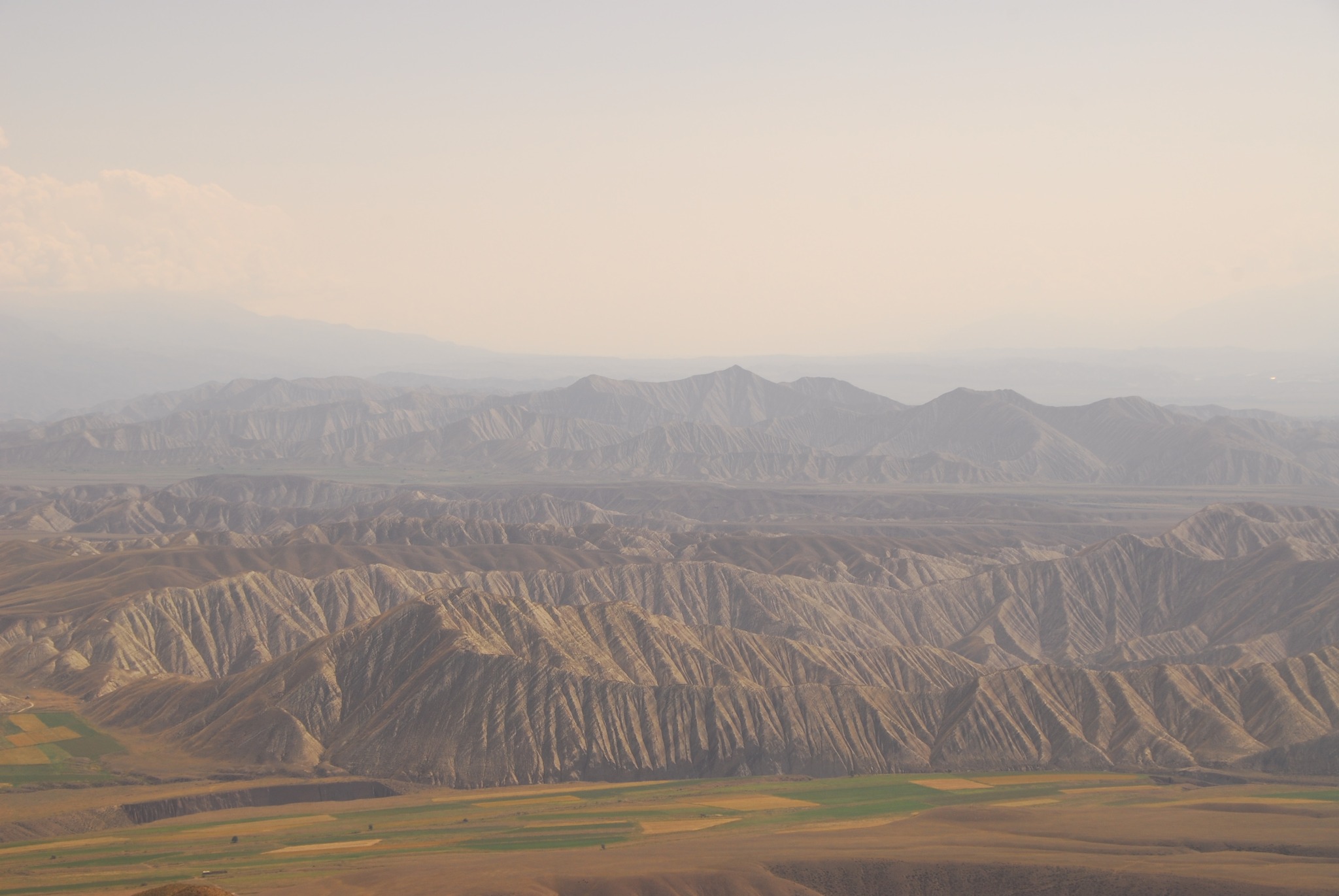 ๐๏ธ๐ Embark on a scenic journey through Kyrgyzstanโs valleys and mountains with Arista Travel. Adventure awaits! ๐๐ถโโ๏ธ #Kyrgyzstan #Nature #AristaTravelAsia #ScenicViews