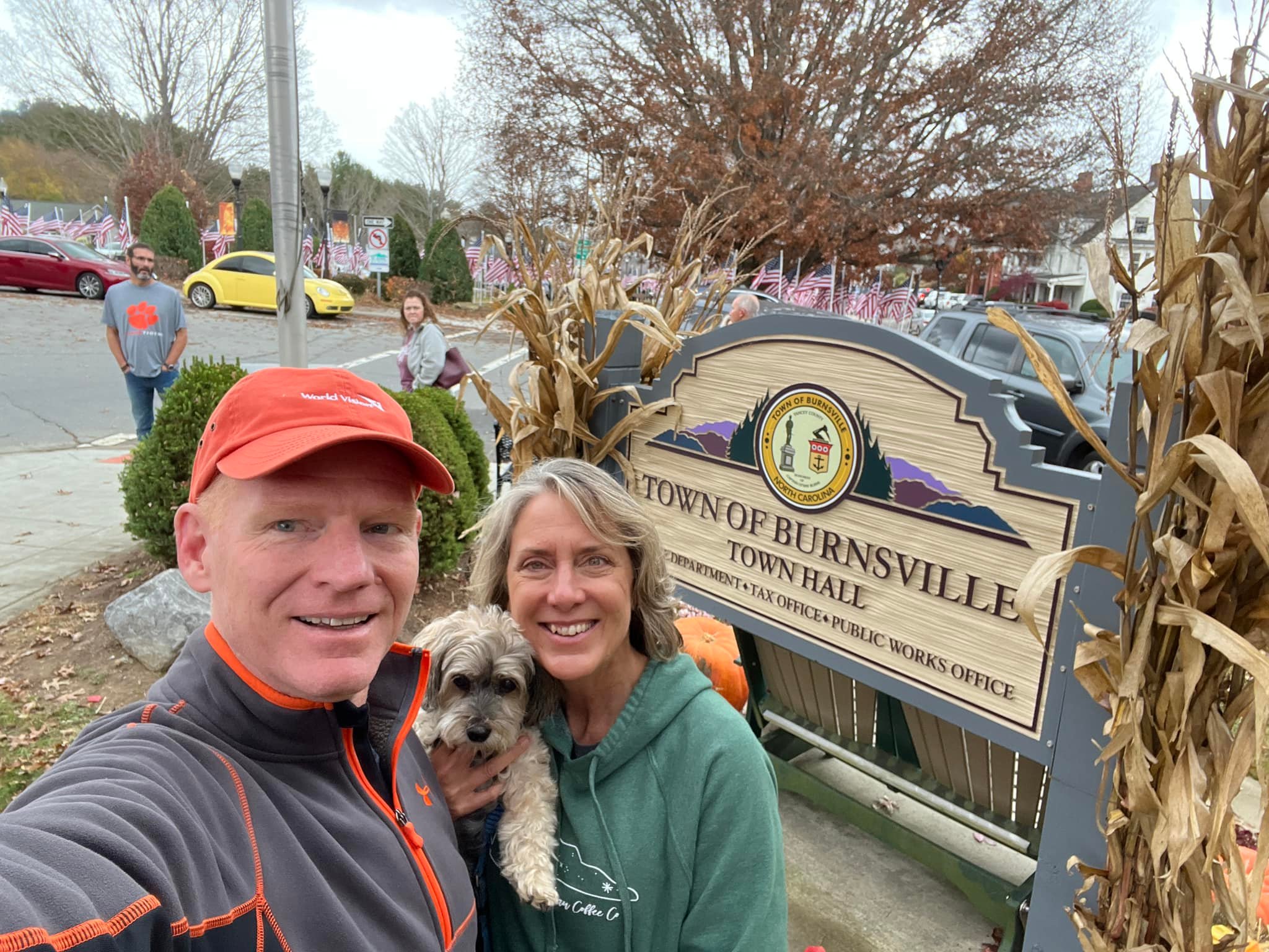 Airbnb in Burnsville NC for our 34th wedding anniversary- love the adventures with my two besties💕😊!!