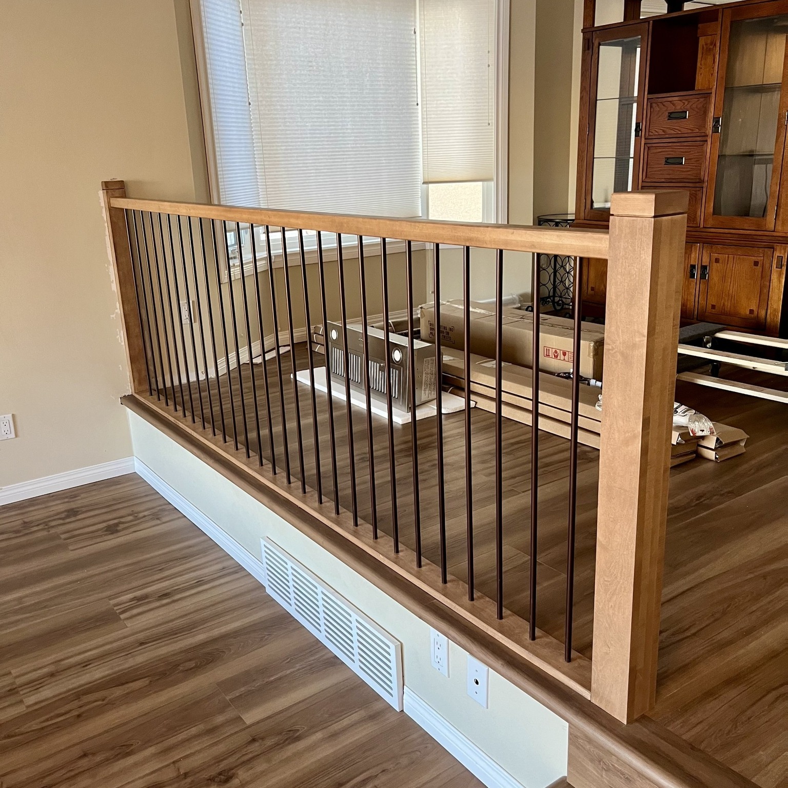 🛑Just wrapped up this stunning, modern flush-mount maple railing, custom-stained to match our client’s flooring inspiration. We love how seamlessly it ties into their freshly renovated space!
#ModernDesign #FlushMountRailing #CustomRailing #MapleRailing #HomeRenovation #GWRailings #RenovationInspiration #InteriorDesign #Woodworking #Craftsmanship #StainedRailing #Regina