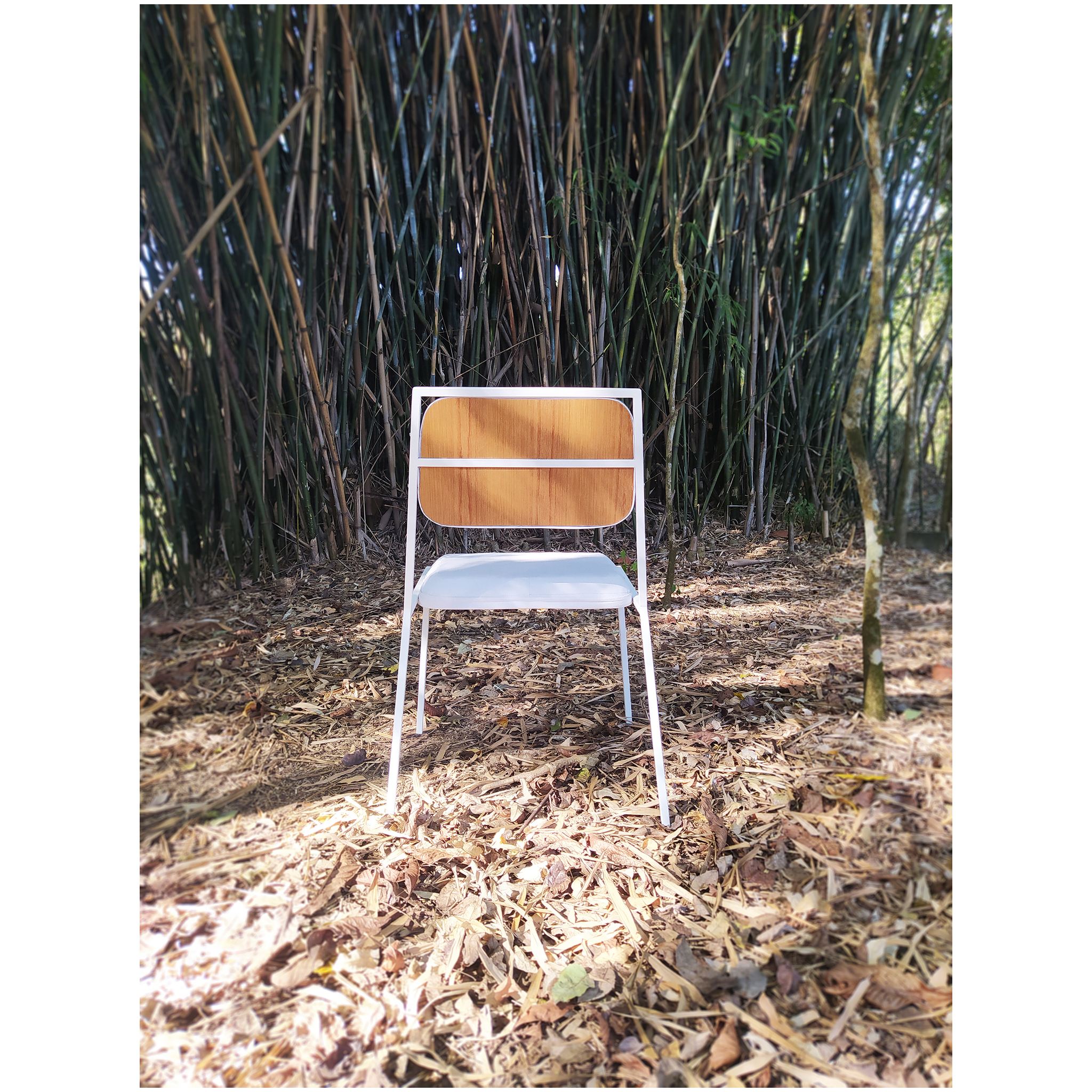 Cadeira Vibrato
Design, produção e comercialização: Ars Estúdio
Um detalhe importante dessa peça: A presença da madeira. Cadeiras para mesa de jantar são feitas para serem vistas desse ângulo. Sendo assim, deixamos o material mais nobre nas costas da peça. Madeira maciça em destaque.
.
.
.
#interiores #o #interiordesign #design #arquitetura #decor #interior #decora #designdeinteriores #homedecor #decoracao #architecture #dise #home #arquiteturadeinteriores #casa #decoracion #interiorismo #interiors #arquitectura #decoration #reforma #projeto #odeinteriores #instadecor #deco #d #homedesign #interiordesigner #interiordecor