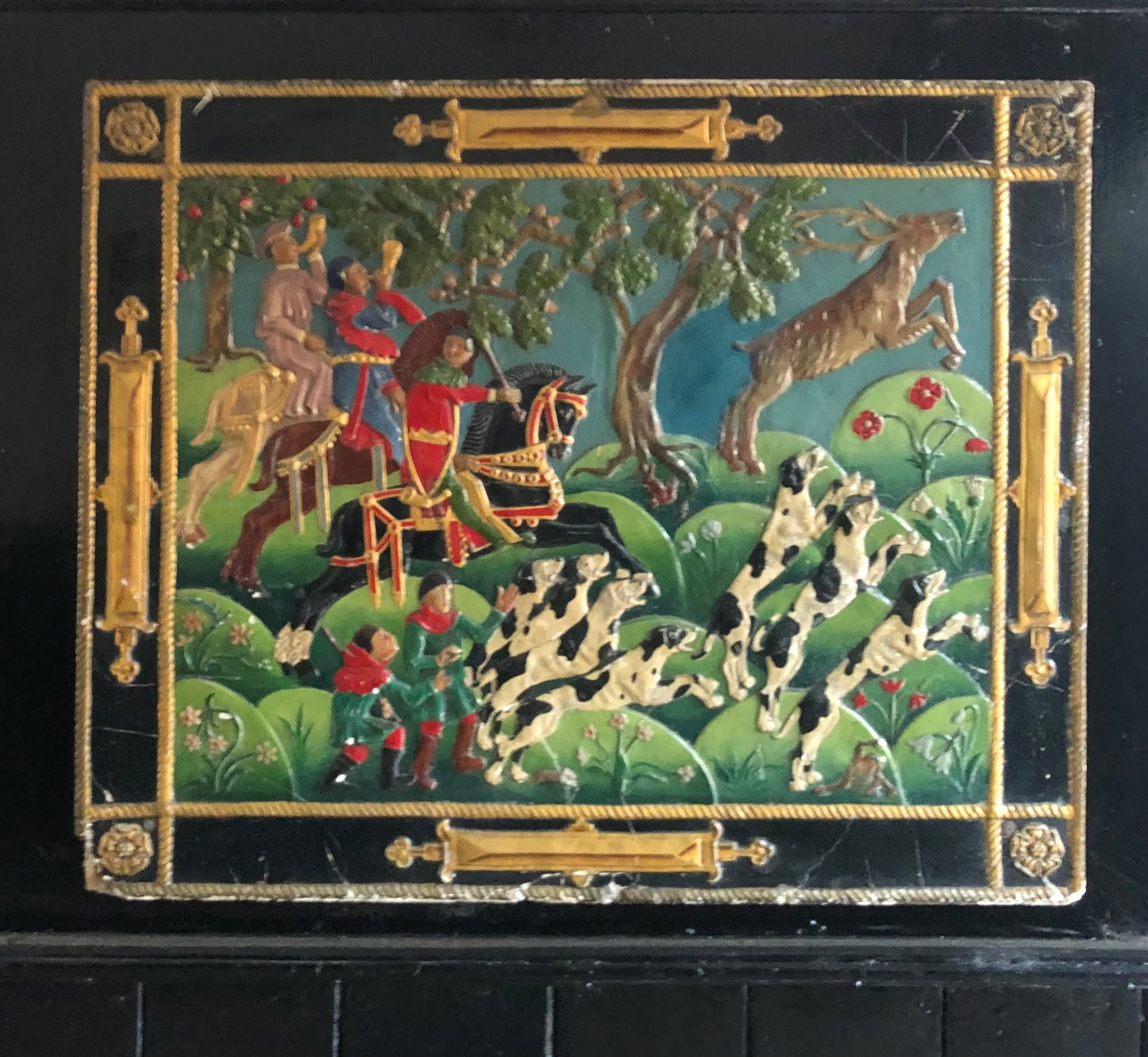 This hunting scene is just inside the entrance to The Bear in Woodstock. The town, and nearby land now Blenheim Palace, were royal hunting grounds for centuries.
Find out more on my VoiceMap audio tour of this lovely medieval town.
DM to book a top tour.
#offbeatcotswolds #bluebadgeguide #bluebadgeguides
#britainsbestguides #englishvillage
#englishcountryside #woodstock #blenheimpalace
#explore_britain_ #traveling_uk
#photosofengland #instabritain #europetravel
#VoiceMap