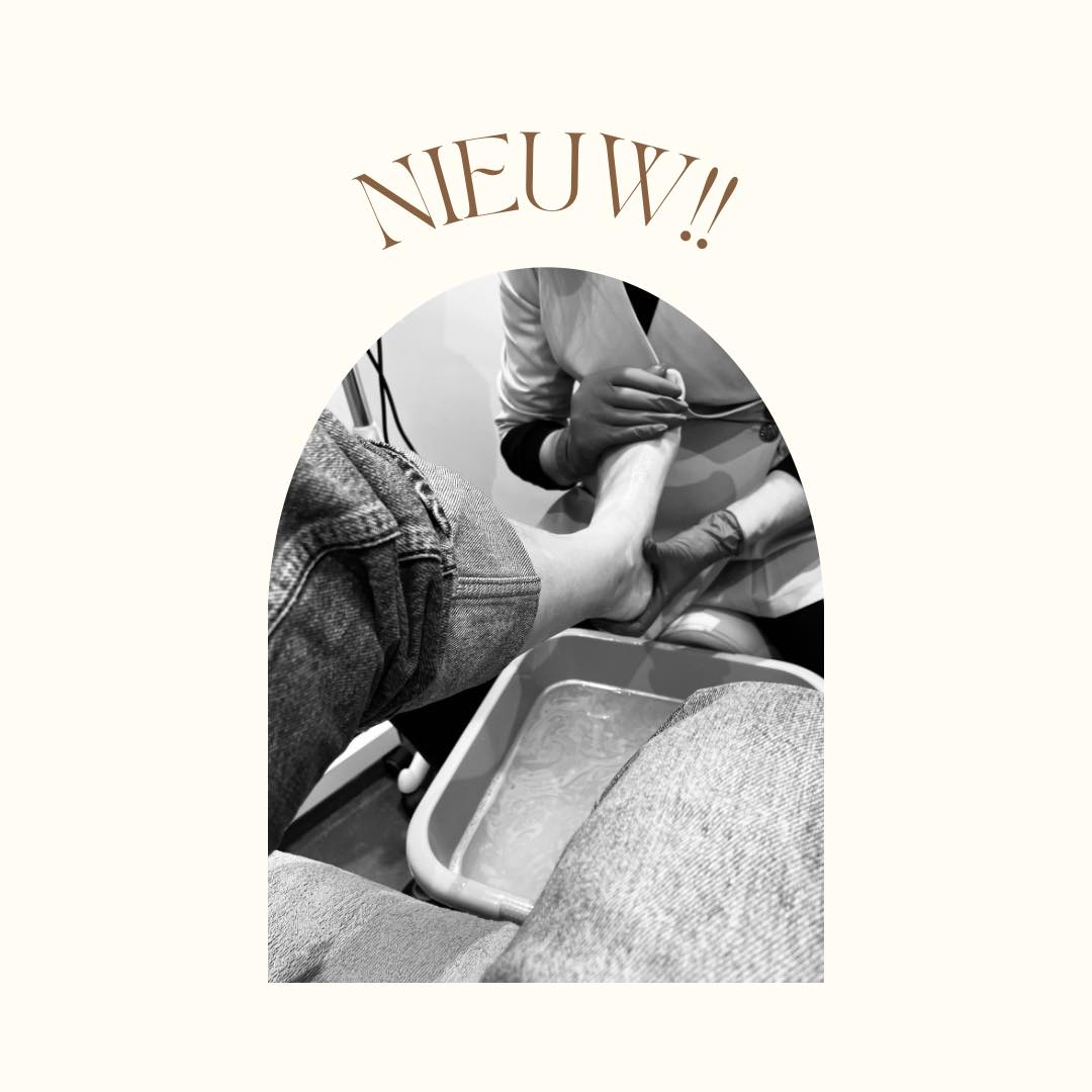 ✨ Nieuw bij Bella Donna! ✨
We hebben geweldig nieuws! Vanaf nu wordt de voetverzorging verzorgd door Anja!
💆🏼♀️ En er is meer…
Je kunt nu ook genieten van een heerlijke Spa Pedicure! Een luxe behandeling waarbij je voeten de ultieme ontspanning en verzorging krijgen. Denk aan scrubben, hydrateren en een ontspannende massage.
📅 Boek snel jouw afspraak en geef je voeten de aandacht die ze verdienen!
#Voetverzorging #SpaPedicure #NieuweBehandelingen #Relax
