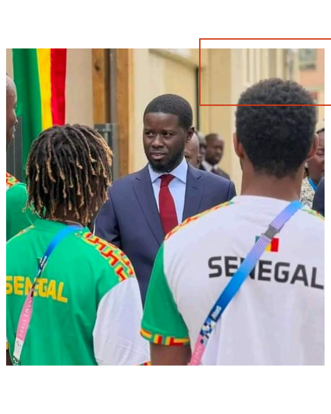 Nous sommes honorés d'avoir équipé toute la délégation sénégalaise pour les Jeux Olympiques !
Retour sur la rencontre entre le président de la République Sénégalaise, Bassirou Diomaye Faye et les athlètes qui représentent le Sénégal aux Jeux Olympiques de Paris 2024.
Chaque tenue MAJESTEE a été conçue avec soin pour refléter l'élégance et la détermination de nos champions. C'est un privilège de voir nos tenues portées par des talents aussi incroyables, prêts à donner le meilleur d'eux-mêmes pour leur pays.
#Paris2024 #jeuxolympiques2024 #senegalese #senegal2024 #JO2024