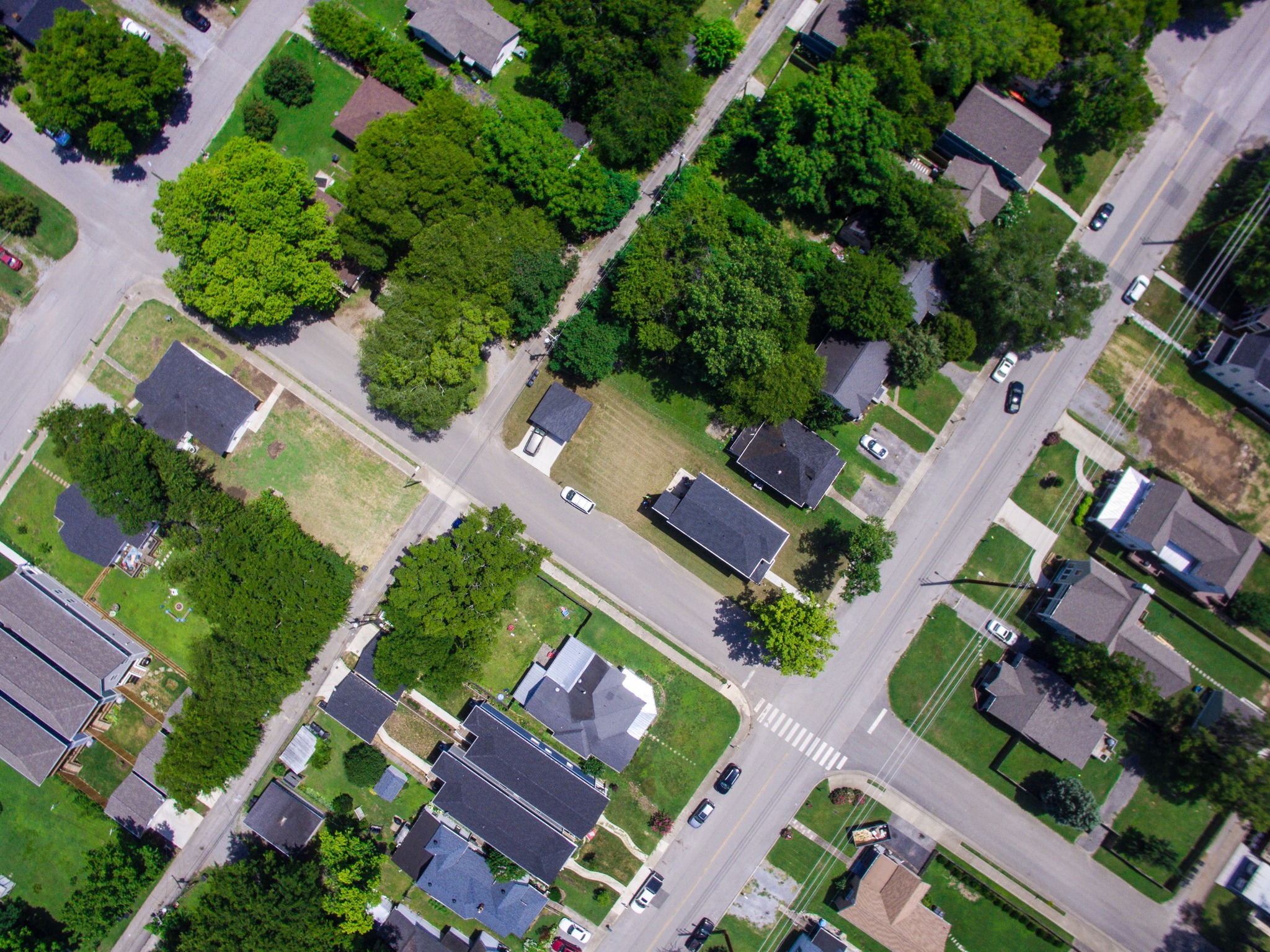 Maps are indispensable tools for construction projects, yet they have limitations. Aerial photographs can offer an extra layer of invaluable data on drainage, soil, and vegetation characteristics, crucial for planning any area's construction.
When the power of aerial imagery is harnessed in construction projects planners are provided with images of the existing conditions of a particular site. This sets the stage utilizing a vauleable tool for engaging clients, community members, and decision-makers in the final direction of the project.
Contact us to bring extra value to your next project.
#AerialPhotography #Construction #UrbanPlanning #TennesseeDroneServices #planningahead #ConstructionInsights #AerialInsights #LandData #RuralZoning #DroneTechnology