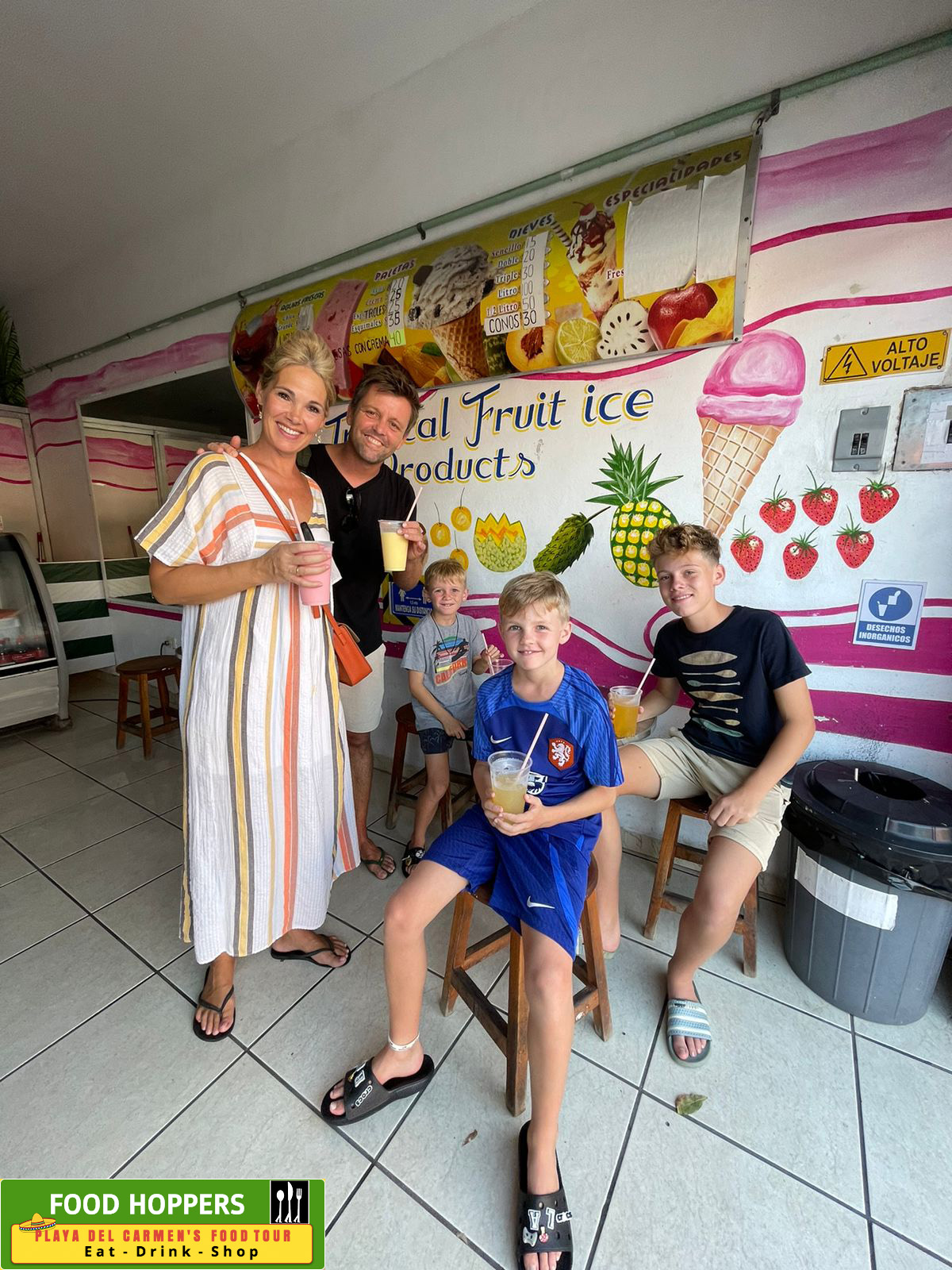 Embark on a flavor-filled fiesta in Playa del Carmen! Join us as we explore the vibrant world of Mexican cuisine, one delicious bite at a time. 🌮🍹 #PlayaDelCarmenEats #MexicanFoodAdventure #SavorTheFlavor #TacoTuesdayEveryday