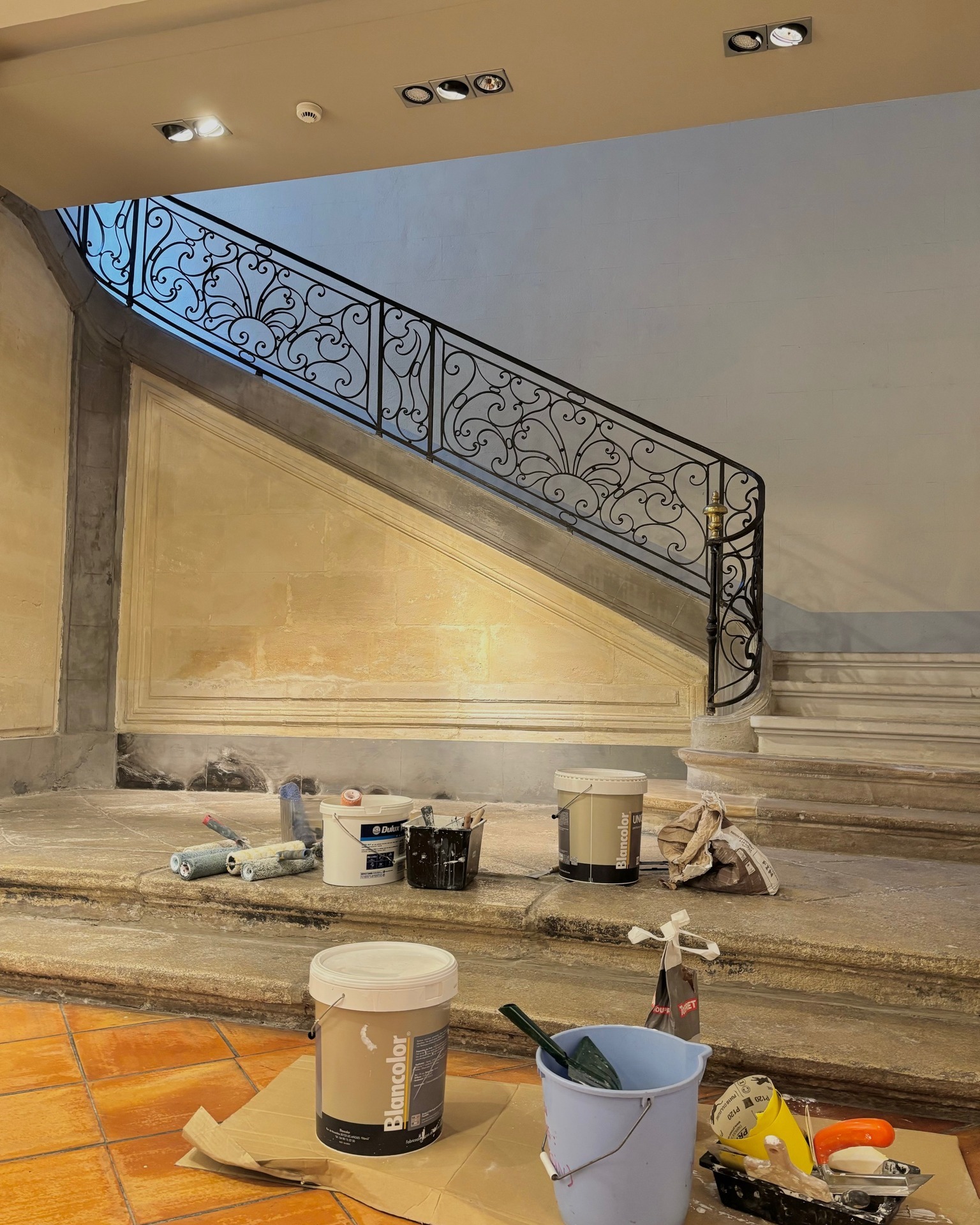 Une nouvelle mise en beauté à CAMPREDON art & image... ? 🤔
#campredonartetimage #art #musee #salledexposition #culture #museum #campredoncentredart #suddefrance #avignon #vaucluse #islesurlasorgue #artist #artcenter