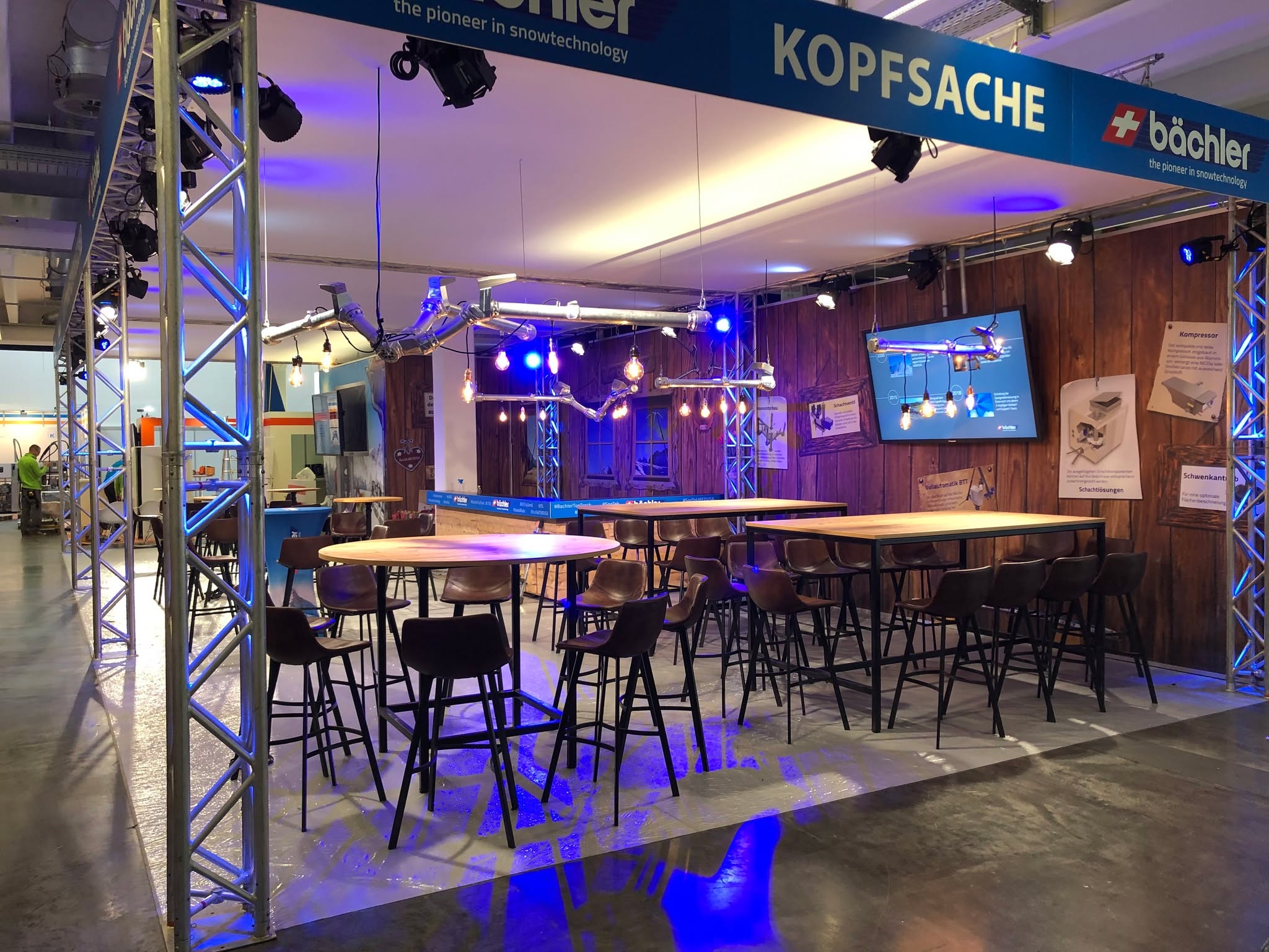 Die Messesaison startet!
Wir sind ihr zuverlässiger Partner für die Planung und Umsetzung von individuell gestalteten Messeständen aller Art. Wir verwandeln Ihre Ideen in unvergessliche Erlebnisse. Wir liefern und montieren europaweit. 💪
- Messebausysteme
- Mietmobiliar
- Beleuchtung
- Displays
- LED Screens
#fantasyevents #EventManagement #eventengineering #tirol #topservice #zuverlässig #eventengineering #professionell #fantasyeventengineering #messebau #traversen #messebausysteme