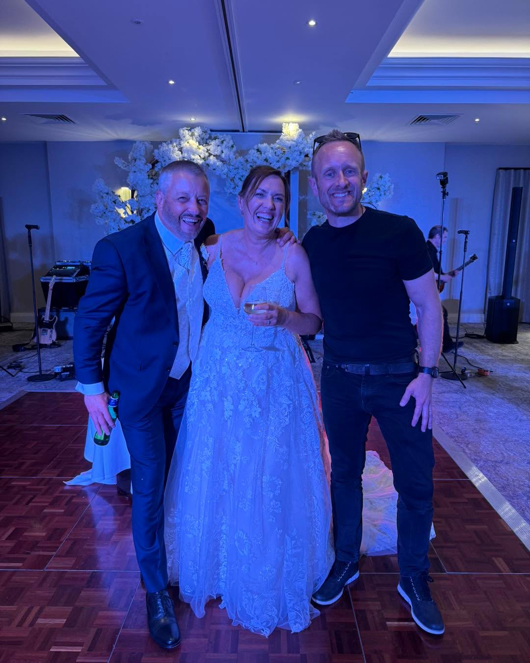 ❤️ Congratulations Angela & Steve
⏰ Friday 18th April 2025
🌎 Horwood House, Buckinghamshire
🎸 Back at it with The Sam Lewis Wedding & Party Band. What a great day and evening!
👀 SINGER ◾️ COMPÈRE ◾️ BAND ◾️ DJ
#HorwoodHouseHotelWeddingMusic #HorwoodHouseHotelWeddingBand #HorwoodHouseHotelFunctionBand #HorwoodHouseHotelWeddingSupplier #BucksWeddingBand #BucksPartyBand #BucksPubBand #BucksWeddingSupplier #LiveMusicBuckinghamshire #LiveMusicHorwood #LiveMusicBucks #LiveMusicHerts #LiveMusicBeds #SamLewisBandHorwoodHouse #SamLewisMusicHorwoodHouse #SamLewisWeddingAndPartyBandHorwoodHouse #SamLewisHertfordshire #SamLewisSingerHorwoodHouse
#HertfordshireWeddingMusic #HertfordshireWeddingBand #HertfordshireWeddingSupplier #HertfordshireFunctionBand #HertfordshirePartyMusic #HertfordshirePartyBand #HertfordshirePubBand #BuckinghamshirePartyMusic #BuckinghamshirePartyBand #BuckinghamshireFunctionBand #BuckinghamshirePubBand #BuckinghamshireWeddingSupplier