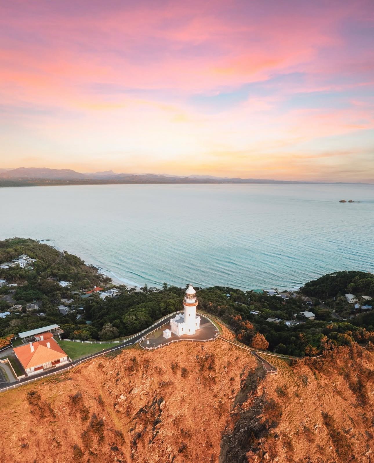 Pastel sunrises in the Bay, keeping your solar powered all day 🌅
.
.
.
📸 @zak.franklin
#solarpowered #byronbay