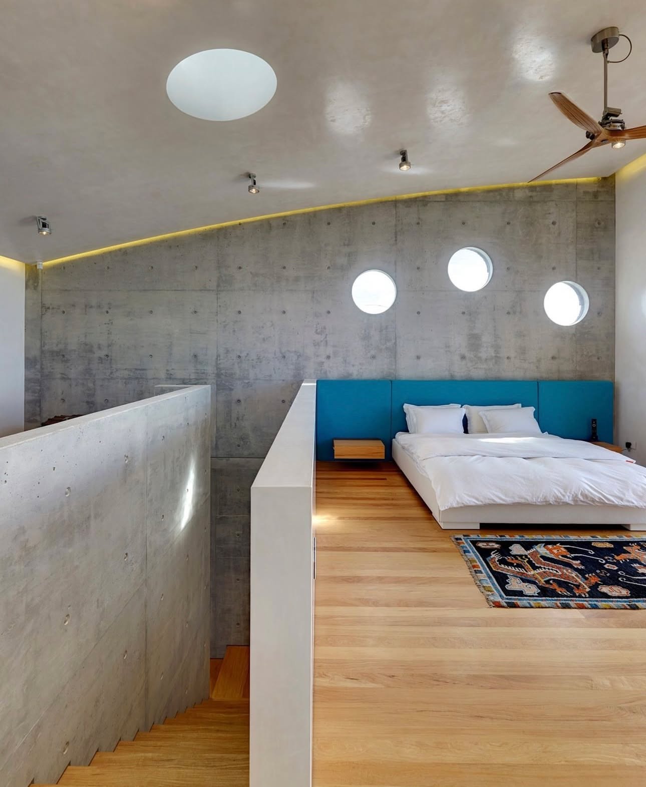 A harmonious blend of natural and artificial light was used to craft this dreamy bedroom 💡
Master built by @heanesbuilt and electrically fitted by yours truly
#masterbuilt #ledlighting #sparky #designerhome