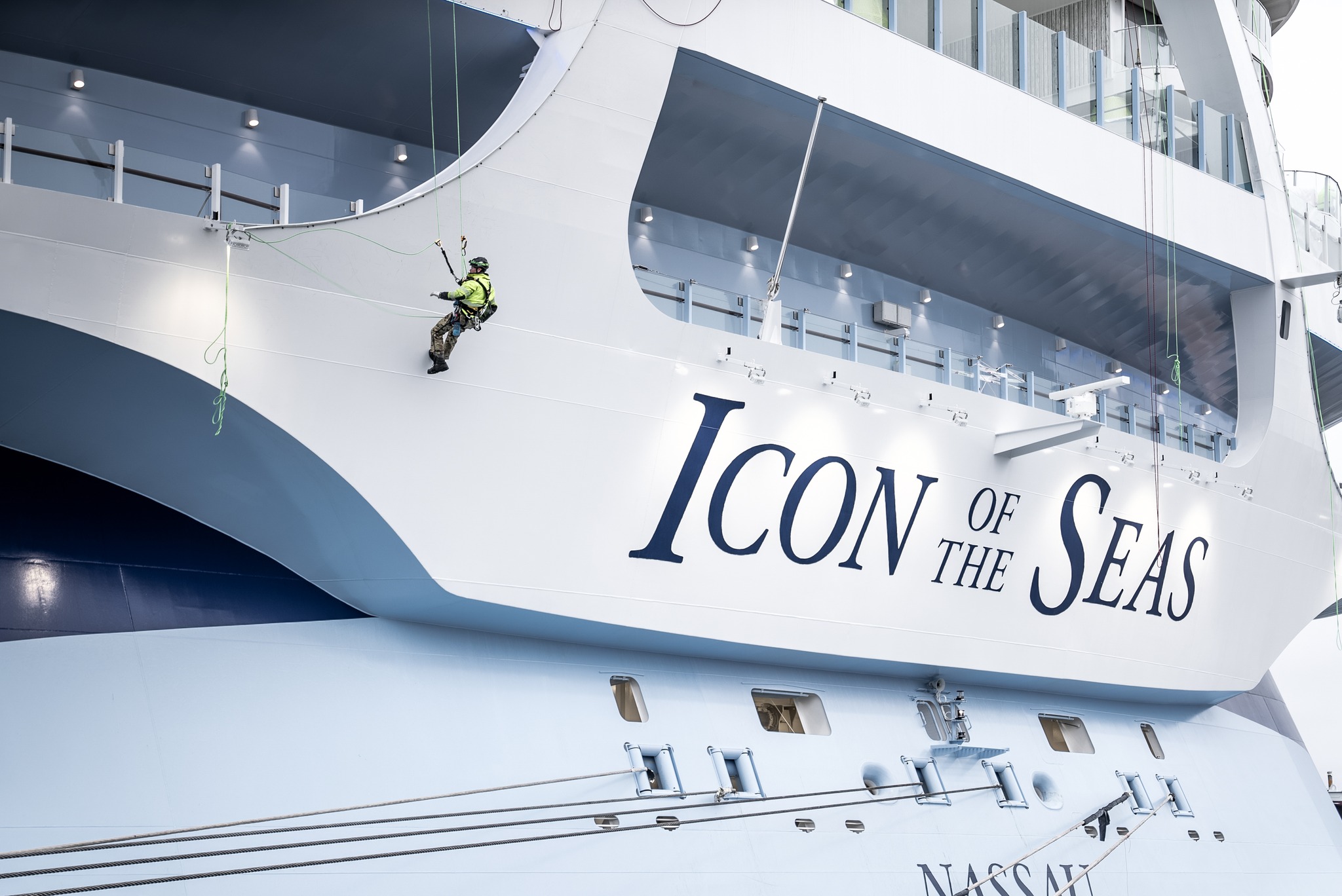 Some of the pictures we captured of Icon of the Seas at Meyer Turku in November.
@meyerturku
.
.
.
Contact:
📩 cecilia@primeproductions.fi
🌐 www.primeproductions.fi
#iconoftheseas #royalcaribbean #meyerturkushipyard #worldslargestcruiseship