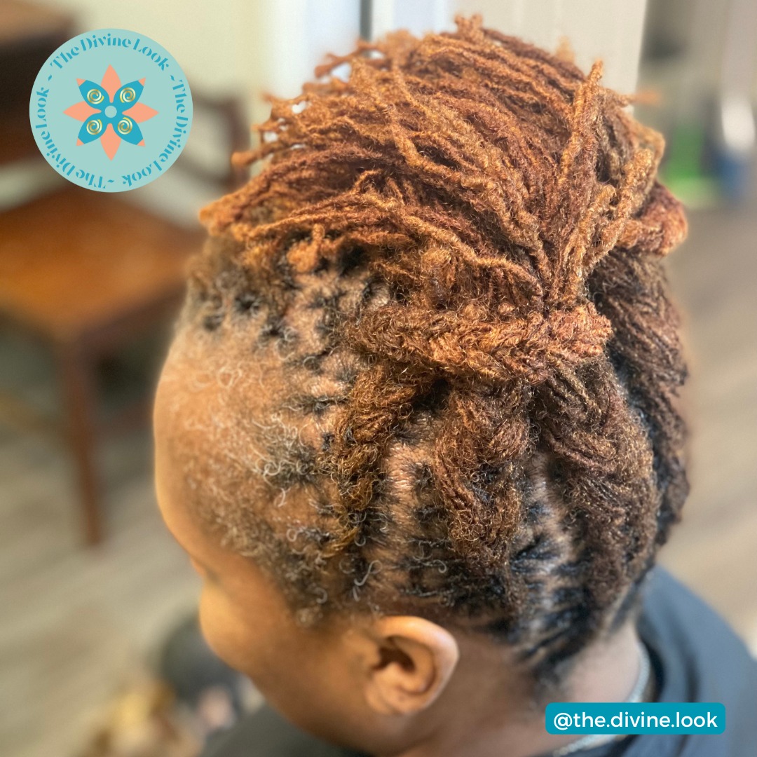 Unlock the beauty of your natural hair journey with The Divine Look 🌟
Whether you're new to Sisterlocks or a longtime fan, our team brings artistry and precision to every strand.
Discover why we’re the choice for those who demand the best in lock care.
#SisterlocksExperts #PurelyDivine #LockCareEvolution