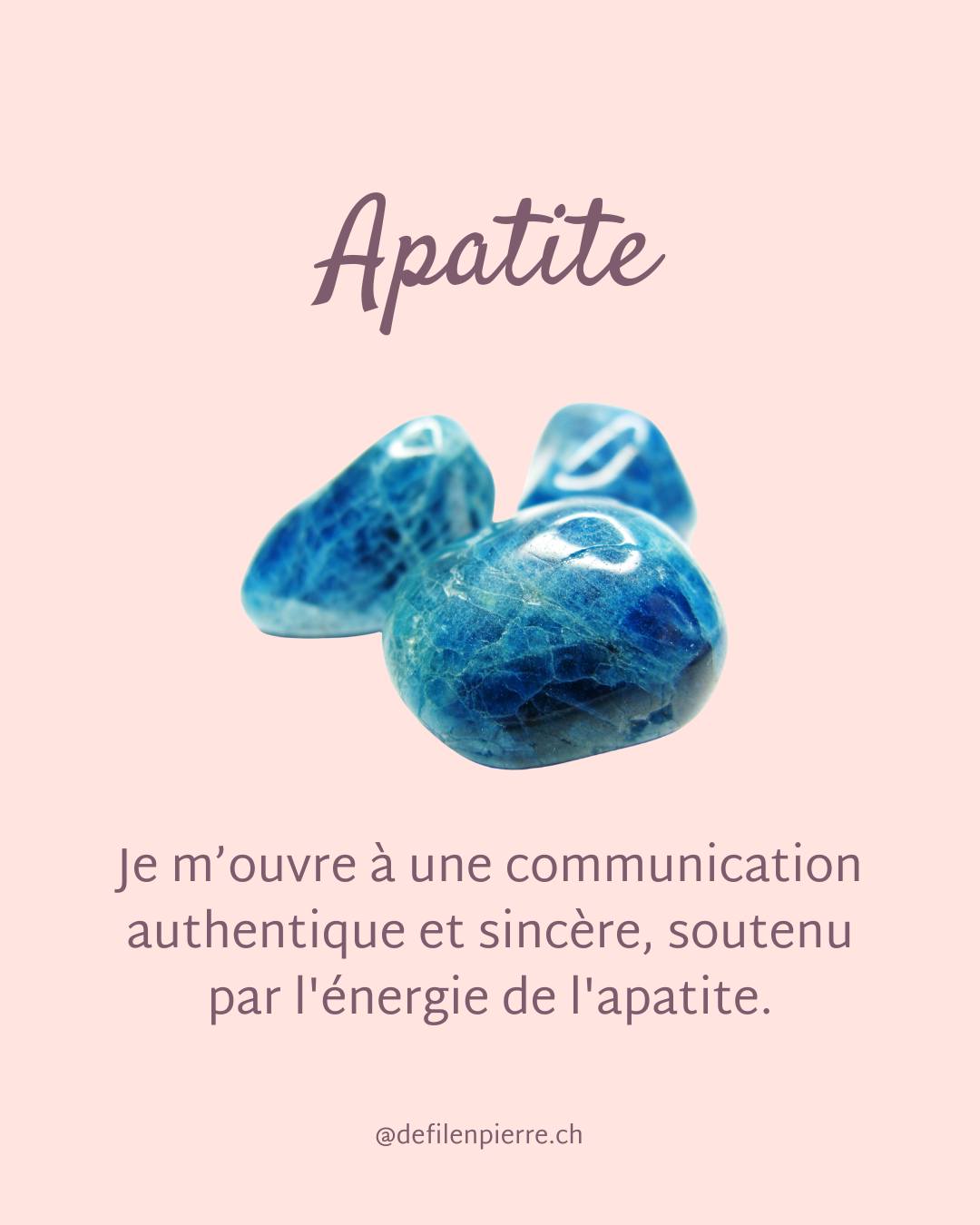L'apatite est une pierre qui encourage l'expression de soi et une communication sincère. Quand je porte cette pierre, elle m’encourage à partager mes pensées et mes sentiments ouvertement et honnêtement.
L'énergie de l'apatite m'aide à surmonter les barrières de la timidité et de la peur, pour me permettre de me connecter profondément avec les autres. Elle incite à parler avec sincérité et authenticité, créant ainsi des relations basées sur la confiance et le respect de chacun.
Comment vous sentez-vous dans votre communication ?
Les pierres, le design humain ainsi que d’autre méthode que j’utilise peuvent vous aider à améliorer vos relations. N’hésitez pas à venir en discuter avec moi.
#apatite #communicationauthentique #expressionpersonnelle #clarté #lithothérapie #bienêtre #développementpersonnel #sincérité #intégrité #connexion #authenticité