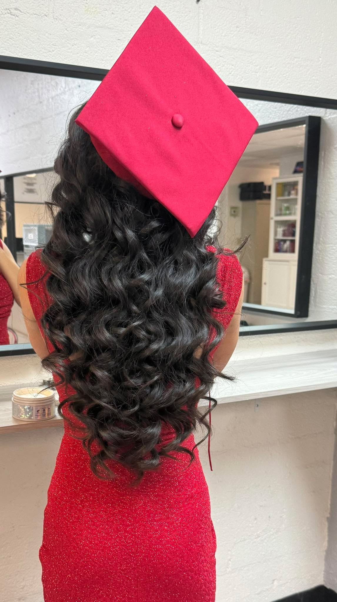 Gracias Blossom Beauty College Blossom Bc por el peinado realizado a mi hija Alexa, estudiante ~Estefany y Jazmin gracias 🌸🙏