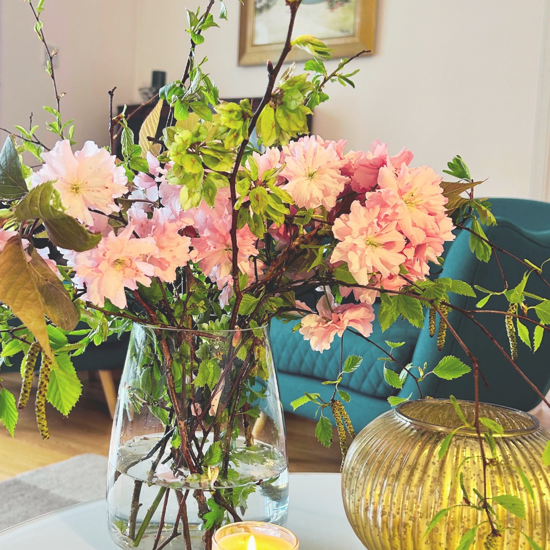 Welcome to May! 🌸 This is my birthday month and I’ve made a commitment to make more time for me. I’ll be getting up early each morning to walk and feel a real sense of connection with nature - listening to birdsong, seeing the hedgerows blossom, and watching my beloved hares running through the fields. I picked this posy on a walk through the misty woods this morning - it's tradition to bring greenery into the house on May Day and I couldn't resist adding the cherry blossom from my garden.
I’m also going on a DIY meditation and yoga retreat in a week and I can’t wait! I’ll be sharing more about that soon, including details of how to access my free guide on planning a home wellness retreat. So how do you plan to find peace this month? #SelfCareMay