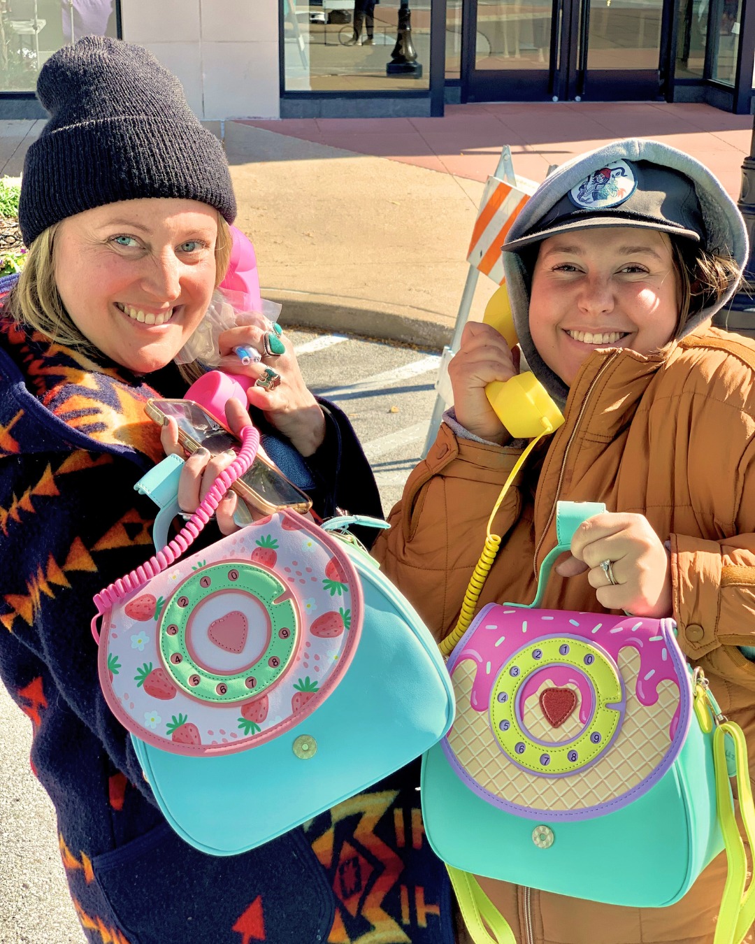 When they ask for cash but you only brought vibes 🙂↔️
How cute are these phone purses?! AND they hook up to your cell phone, perfect for all the girlies whose phones like to take a power nap under the 5 lip glosses, 20 receipts, and 7 random coins at the bottom of the bag. Available now in our online shop!