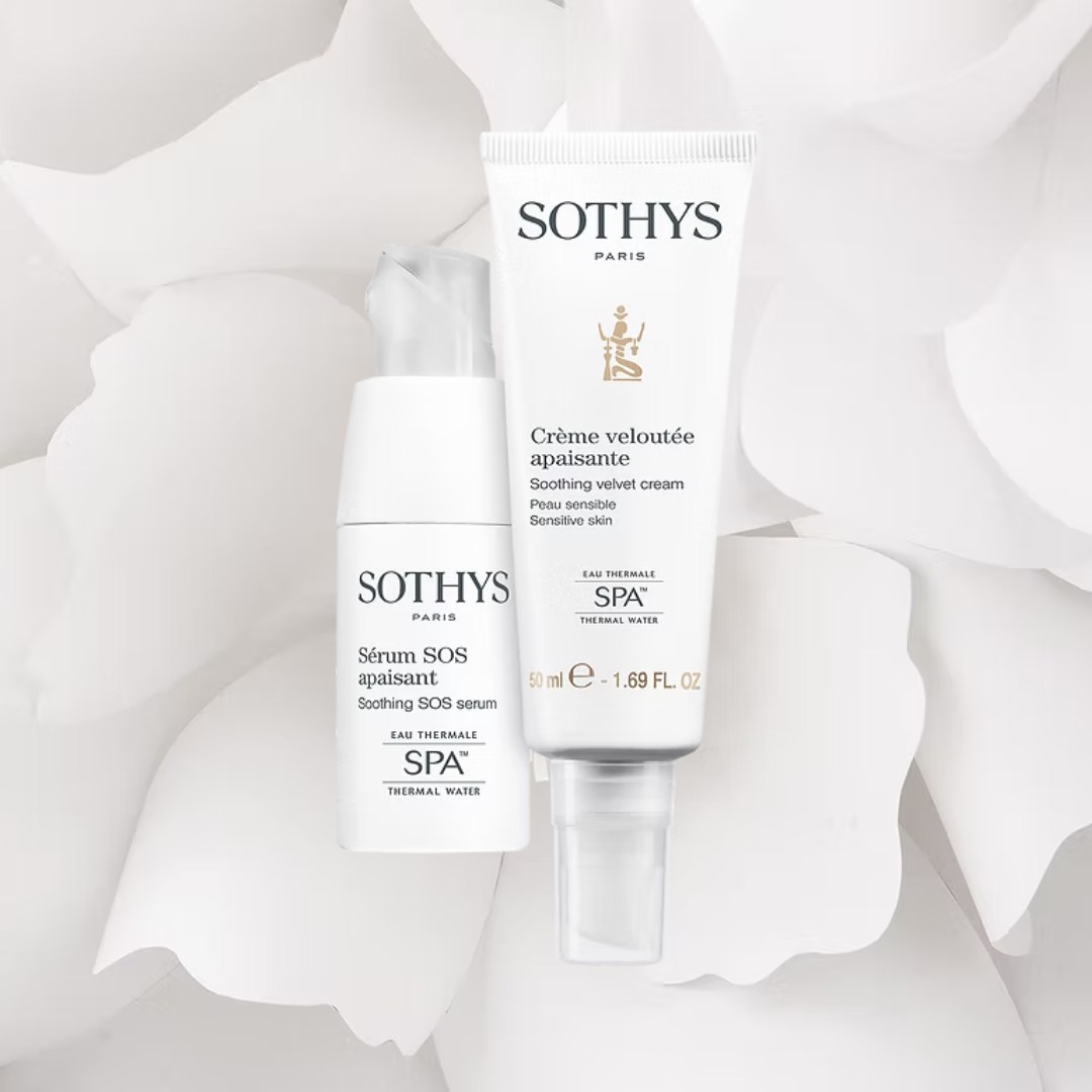 Sensitive kampanjeboks til spesialpris❗️
Nå har vi kampanje på bestselgende produkter for kronisk eller midlertidig sensitiv hud fra Sothys. Du får Soothing velvet cream og Soothing SOS serum i en kampanjeboks med 30% avslag.
Pris 989,- (verdi. 1.414,-)
🤍 SOS serum er målrettet for svært reaktiv og ubalansert hud og virker umiddelbart for å roe ned og redusere følelsen av ubehag. Bruk den enten som en 14-dagers kur eller når huden viser tegn til irritasjon.
🤍 Soothing velvet cream vil bidra til å balansere, berolige og beskytte din sensitive hud - dag for dag. Dens hypoallergene formel er spesielt utviklet med tanke på en reaktiv, intolerant og ubalansert hud. Beroligende krem med fløyelstekstur som er tilpasset sensitiv hud som også har en tendens til å være tørr.
Kampanjeboksen er nå tilgjengelig i vår salong 🛍