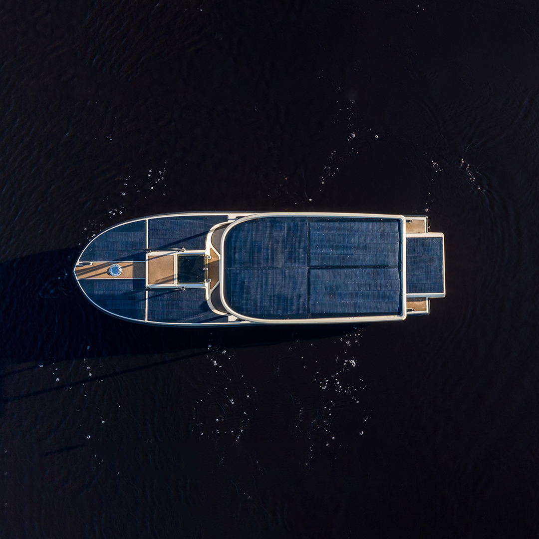 The high season for us has started, namely launches and filming of boats in general. We are experts in flying drones over open water. Feel free to contact us if you need awesome footage. 🙌
This photo is of Elvene, a 100% solar-powered boat. @elveneboats
Contact:
📩 cecilia@primeproductions.fi
🌐 www.primeproductions.fi
#droneshots #videoproduction