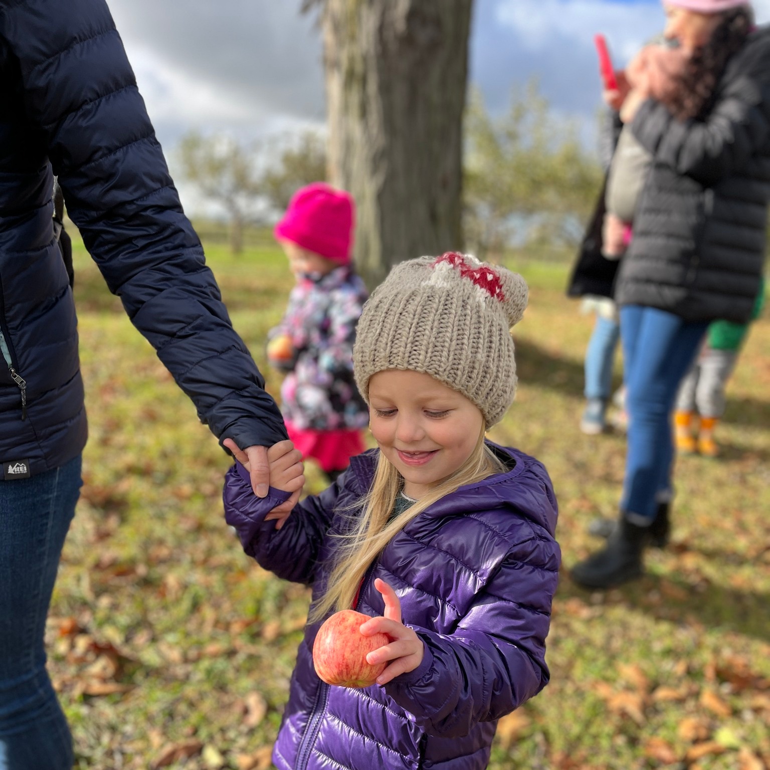 What a fun field trip to Plymouth Orchard! 🍎