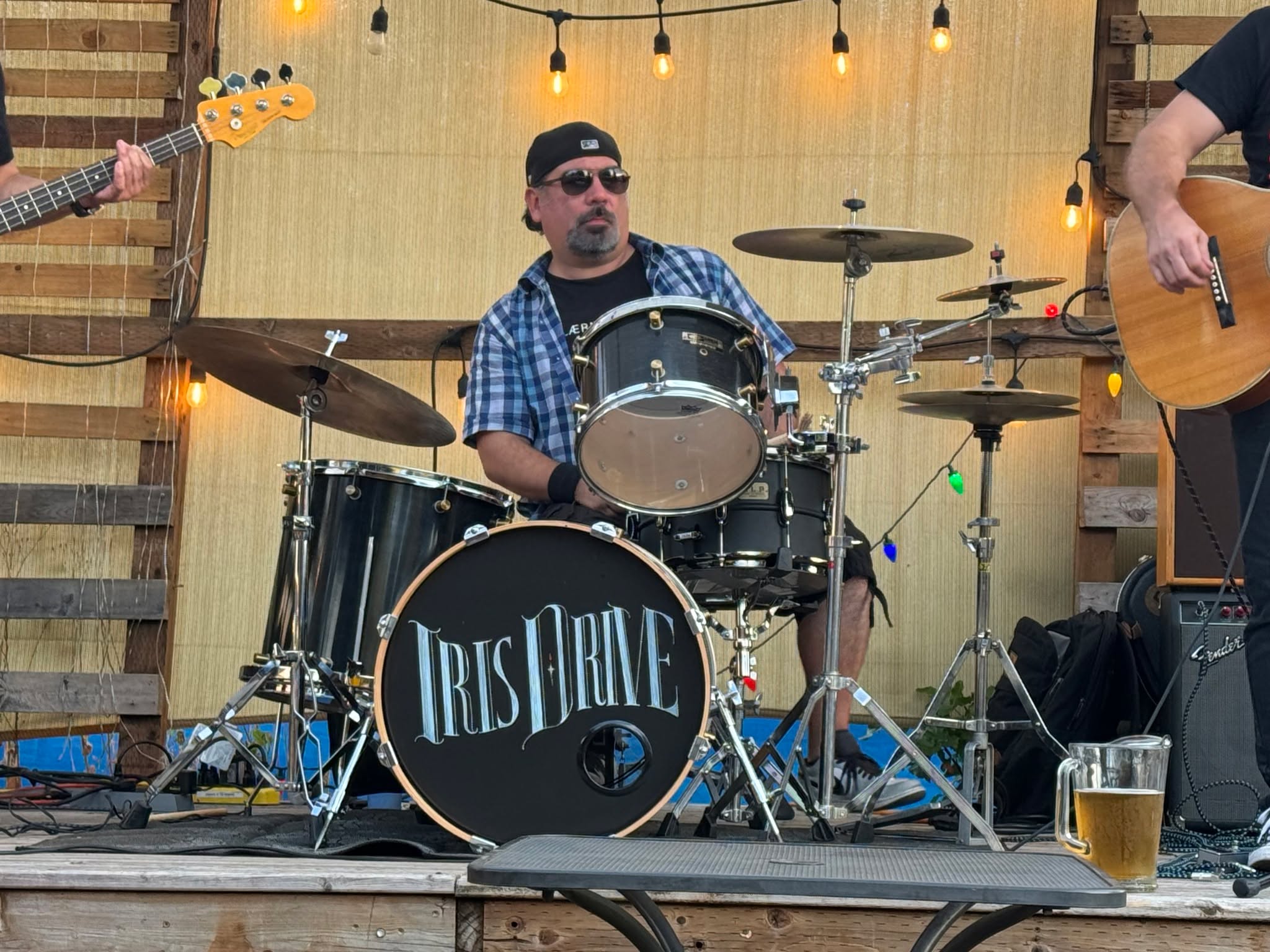 Still to this day no one knows what Andy was looking at, but he held that pose for 5 minutes straight. Legend states that he was trying to imitate Ice Cube and Chris Tucker in Friday and due to old age, missed the angle by about 30 degrees...but that's just urban legend. Come out this Saturday to find out what the next pose will be.