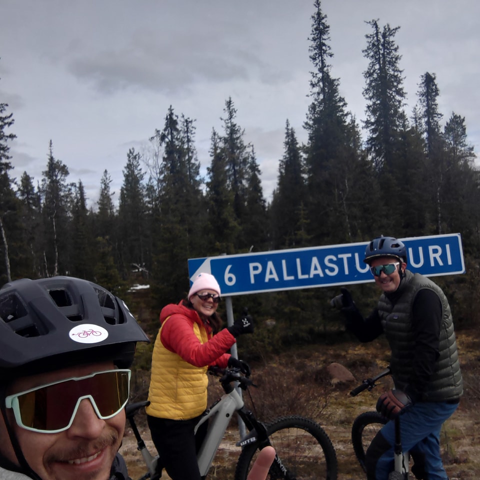 Pallaksen Pöllöjen ski&bike offwknd on vaikea selittää mutta hauska kokea! #sähköpyöräily #ebike #offwknd