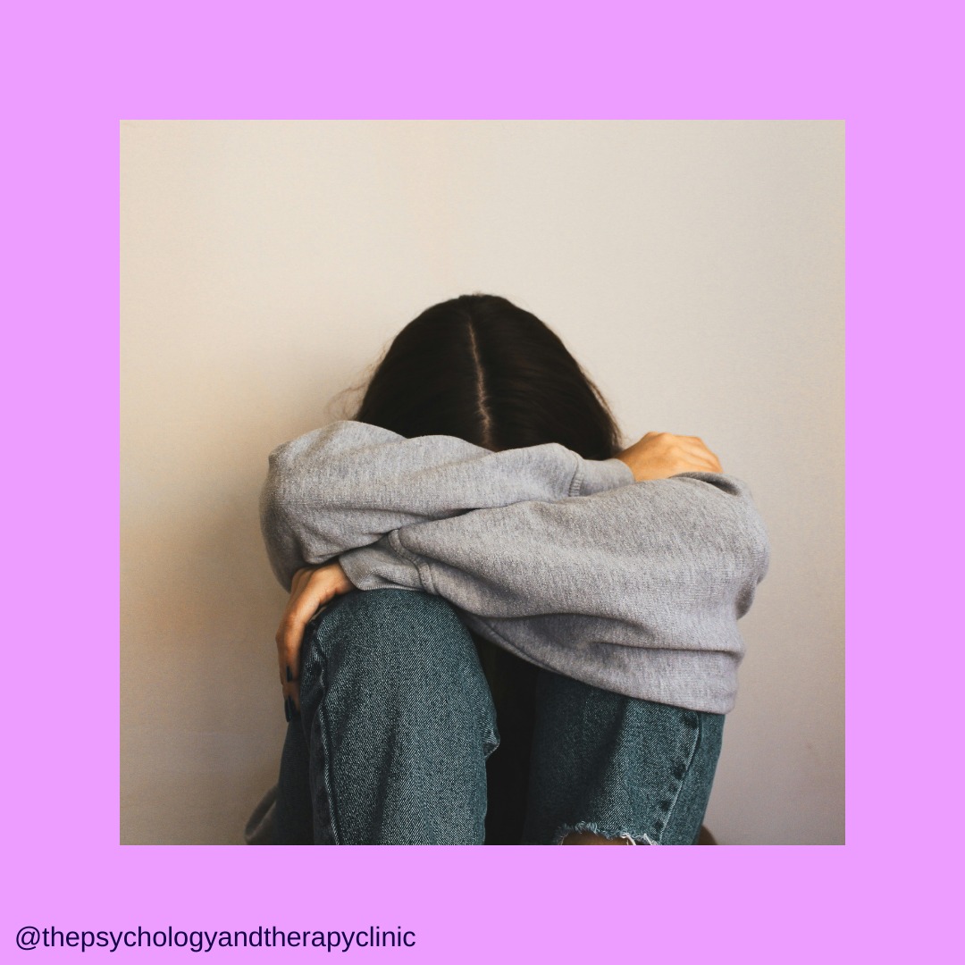 If you are feeling down and out, sometimes a simple way of improving the moment is to write down what are you feeling- what are you thinking to yourself right now? If my child or niece/nephew, or a young toddler in my life was feeling this way- what would I be saying to them to soothe them, make them feel better? Let yourself hear this message. 💜
#journal #thoughts #Counselling #feelings #psychology #psychologist #psych #thepsycholoyandtherapyclinic #melbourne #melbournepsychologist #feelingdown