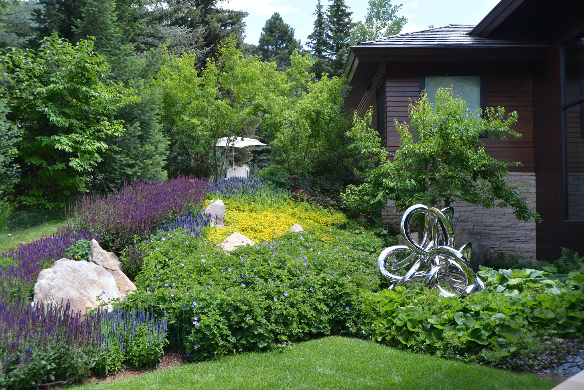 where native perennials bloom alongside timeless works of art🌿🎨
By integrating native plant species, we’re supporting local ecosystems, attracting pollinators,🦋 and reducing the need for excess water and maintenance. The presence of art within this natural setting adds cultural depth, turning this garden into a space for both ecological resilience and creative reflection.
📸: @jasondewey
general contractor: @brikor_associates
#SustainableDesign #NativePlants #ArtInTheLandscape #landscapearchitecture #landscapedesign #plants #exteriordesign #gardeninspiration #sustainability #gardensofinstagram #landscapes #flowers #art #landarch #biodiversity #landscapefirst #DetailsMatter #DesignWithPurpose