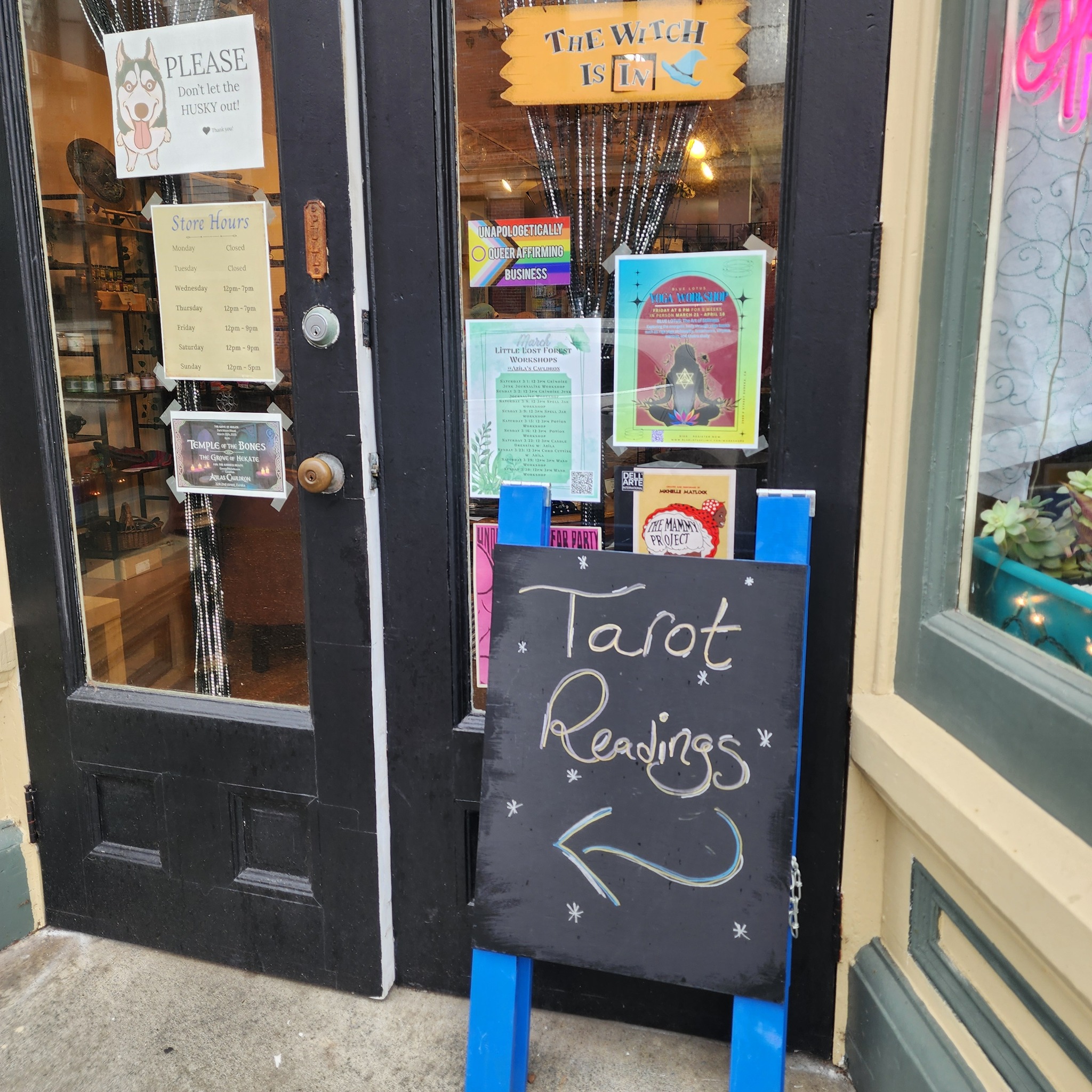 Drop In for a Tarot Reading!
No need to book aheadājust swing by, shuffle the deck, and letās see what the cards have to say!š®
We're out here at 324 2nd Street in Eureka.
#TarotReadings #WalkInWelcome #MysticVibes #TarotTime #SpiritualGuidance #MetaphysicalShop #EnergyReading #CardPull #IntuitiveReading #WitchyVibes #MagicalMoments #humboldtcounty #metaphysicalshop