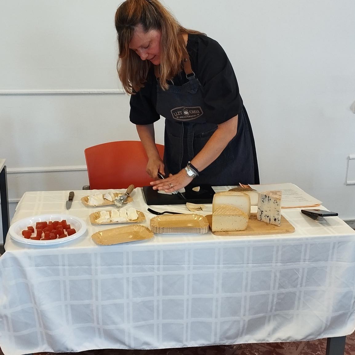Cheese tasting!!! That's what happened today at the club. Maria, the owner of Llet Crua gave us an excellent presentation of how cheeses are made and the tasting of various cheeses were so delicious. Thank you Maria. #iwc_barcelona #iwcbcn #iwcbarcelona