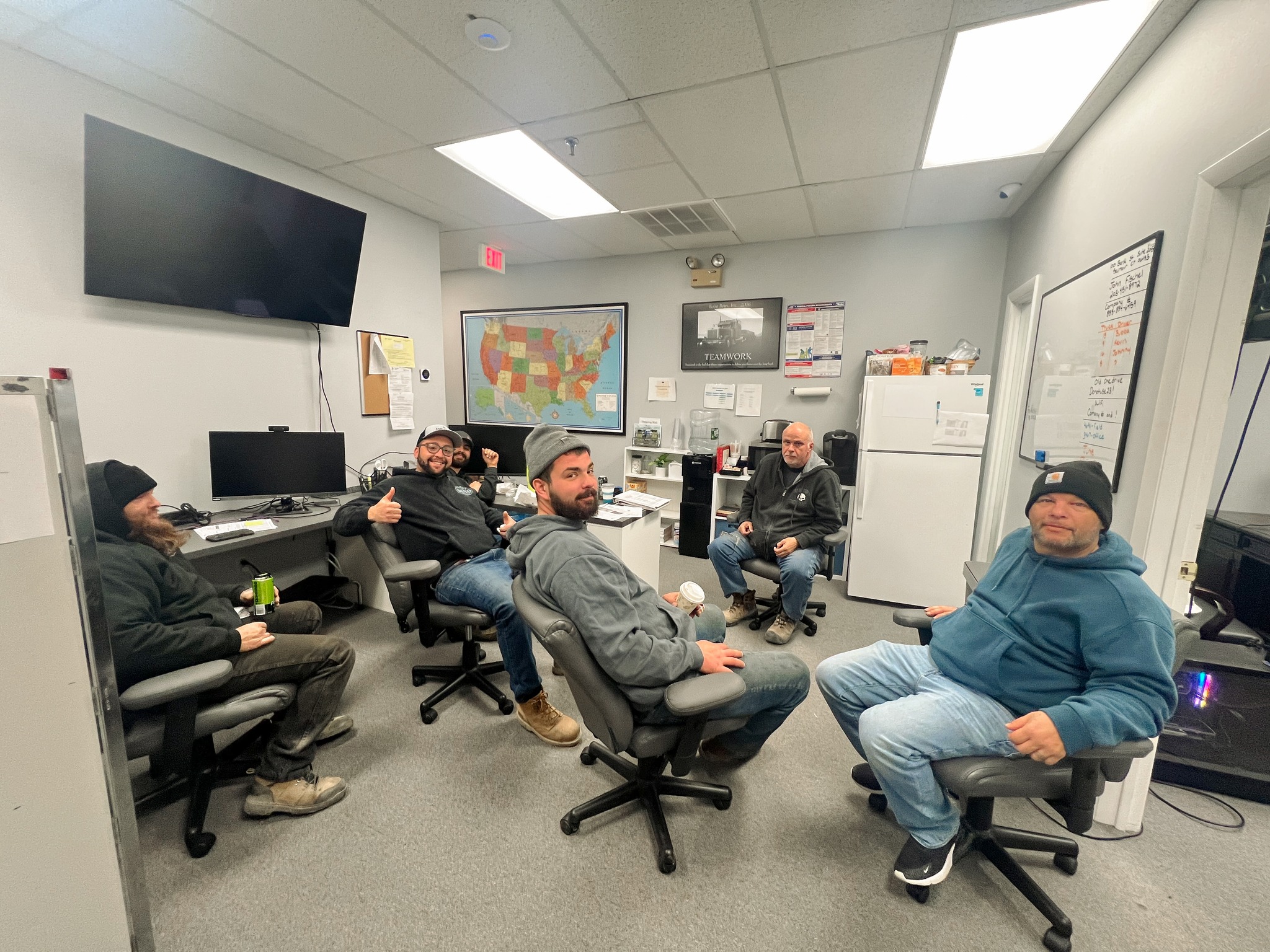 Our Oxford crew is completing another MSHA training course to stay up to date with the latest safety regulations. Safety is our top priority, and our team takes pride in maintaining a secure work environment for everyone! 👷♂️🔶 #safetyfirst #MSHA