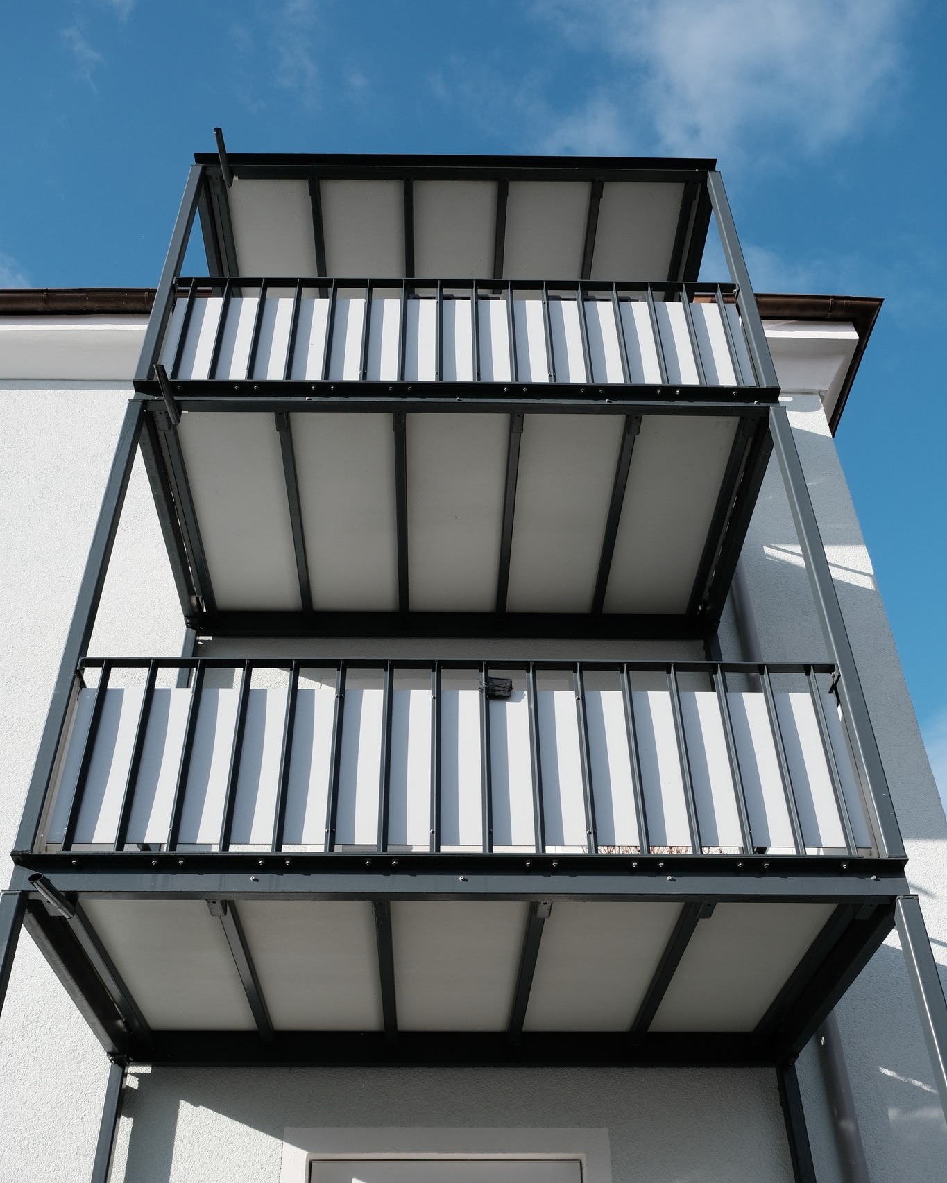 🏡 Mehr Platz. Mehr Lebensqualität. Unser Stahl-Balkonsystem wertet Bestandsgebäude nachhaltig auf – perfekt für Baugenossenschaften & Eigentümergemeinschaften. Jetzt beraten lassen!
📸 @lucasfotoecke
#TeamGast #handwerk #balkonsanierung #bauenimbestand #wohnraum