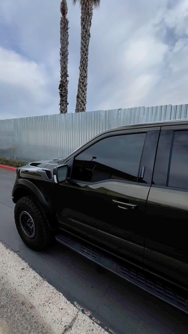 2025 Ford Raptor sporting our Stealth hard folding cover.
#linexsandiego #linexsd #linex #linexaccessories #truckaccessories #truck #fordraptor #ford #offroad