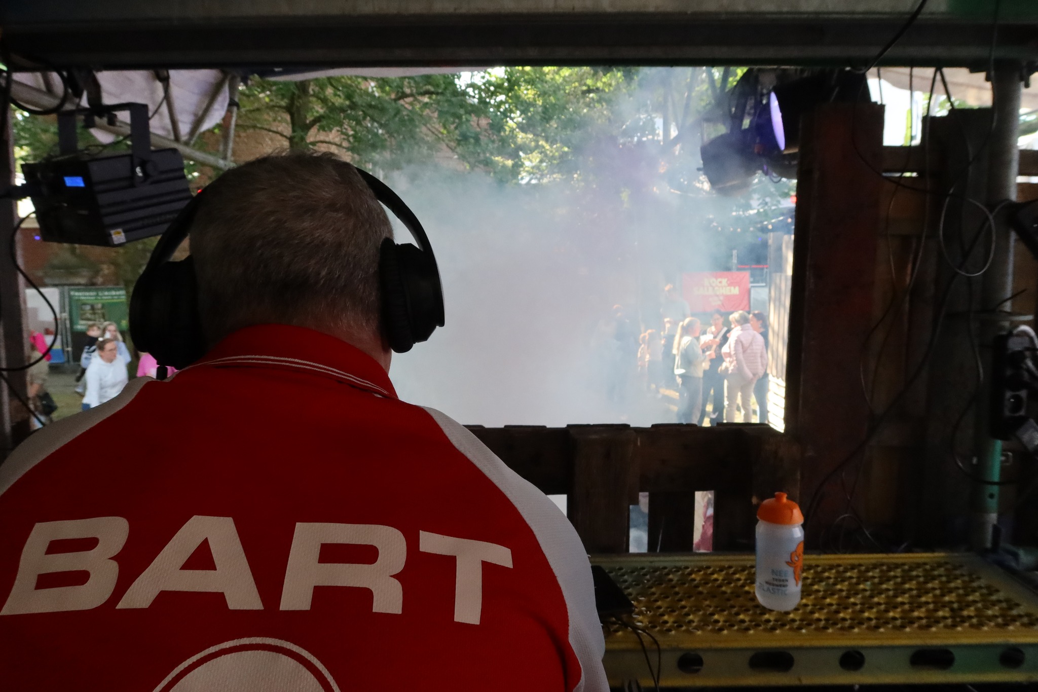 Dj Bart, draait dikke schijven voor de kleintjes én de grootjes. 🎉
#minifuifvoormaxipret
