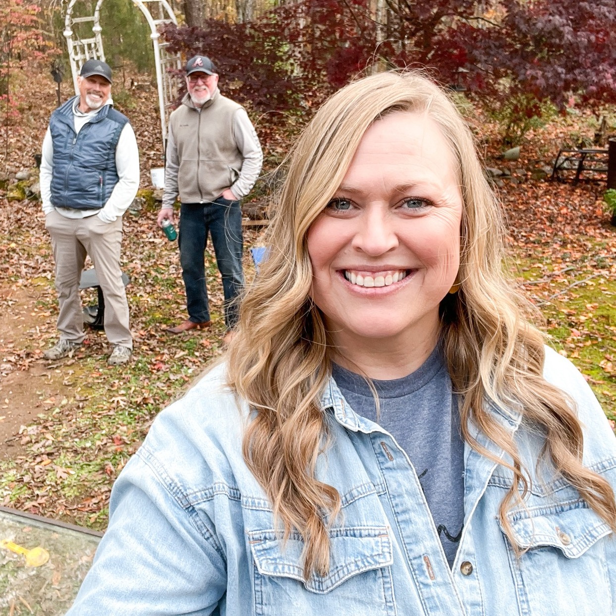 Surrender the control you crave, and
... embrace the peace you deserve.
Tired of carrying the weight of the world on your shoulders?
Give it to God. He's got you. 🙏
#Surrender #Peace #FaithAndBusiness