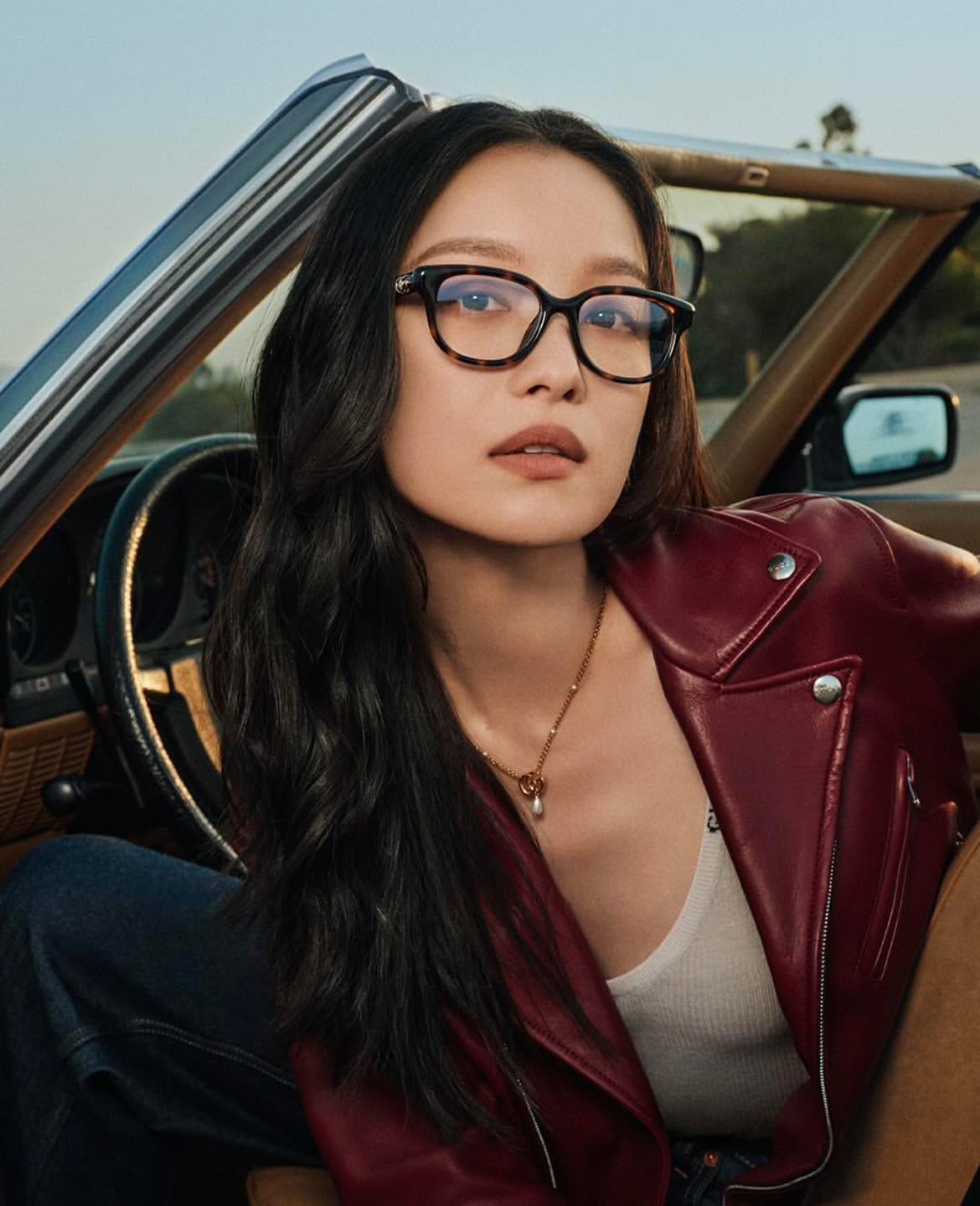 Gucci Eyewear for the perfect spring modern allure.
Pic via: gucci
.
.
.
#gucci #madeinitaly #otticabardellimilano #occhialidasole #occhialidasoleuomo #occhialidasoledonna #guccisunglasses #otticomilano #occhialiuomo #guccieyewear #milano #eyeweartrends #otticamilano #occhialidonna #luxuryglasses #eyewearfashion #occhialidasole😎 #occhialimoda #occhialisole #occhialimilano #zeissvisioncenter #guccicollection #occhialidimoda #otticabardelli #occhialidavista #guccilover