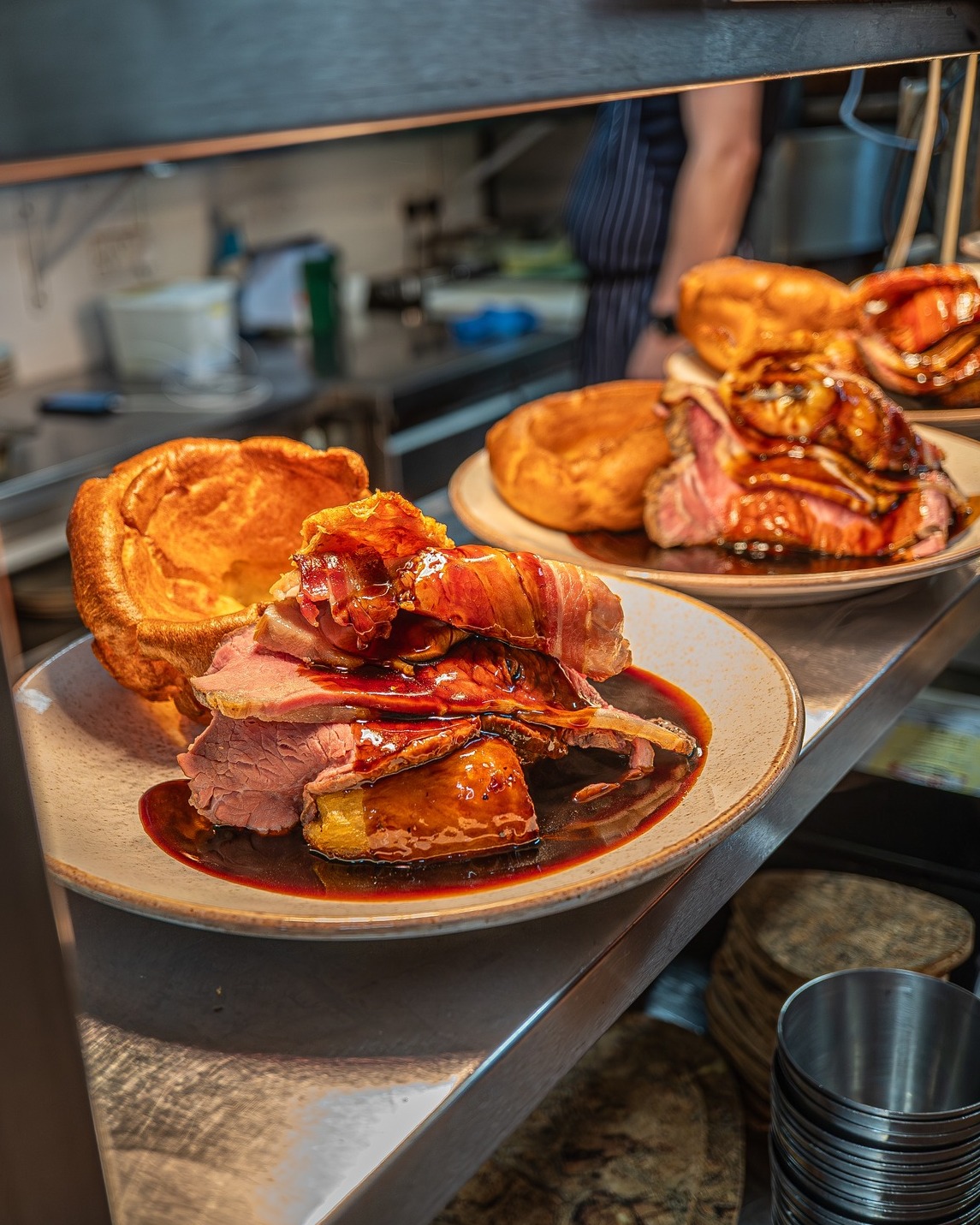 Sunday roast day is coming!
Proper roasts, crispy potatoes, all the trimmings – served every Sunday from midday.
Booking highly recommended – especially for larger groups!
Book now at themalthousepub.co.uk
Or call us on 01794 337777