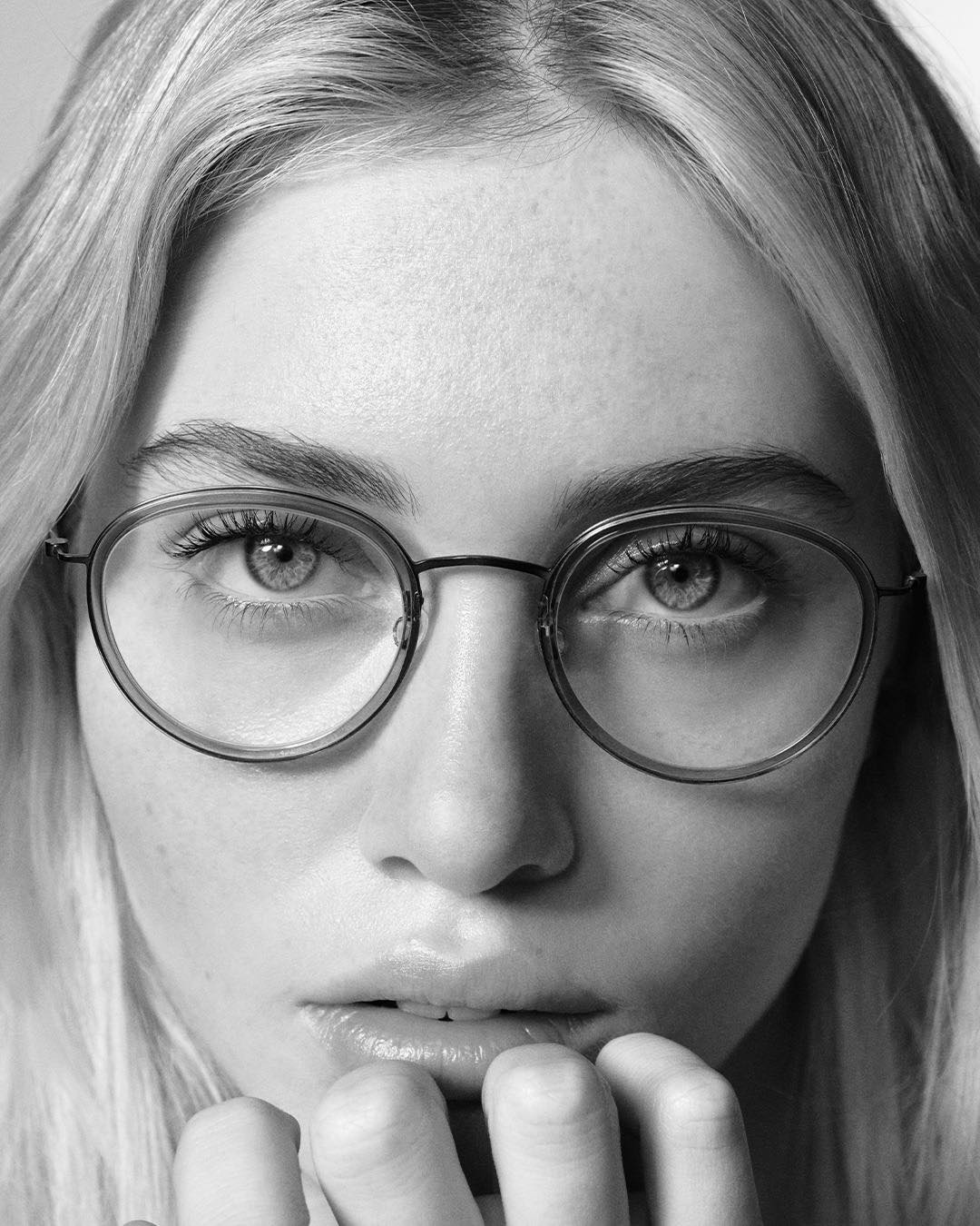 Experience the unparalleled comfort in lightweight designs with #lindberg
Pic via lindbergeyewear
.
.
.
#LINDBERGeyewear #striptitanium #otticabardellimilano #danishdesign #otticomilano #titaniumeyeglasse #occhialivista #occhialilindberg #zeissstore #milano #eyeweartrends #occhialidavistadonna #otticamilano #occhialidonna #lindbergeyewear #eyewearfashion #occhialititanio #occhialimoda #occhialimilano #titanium #zeissvisioncenter #occhialidimoda #otticabardelli #occhialidavista #Lindberg