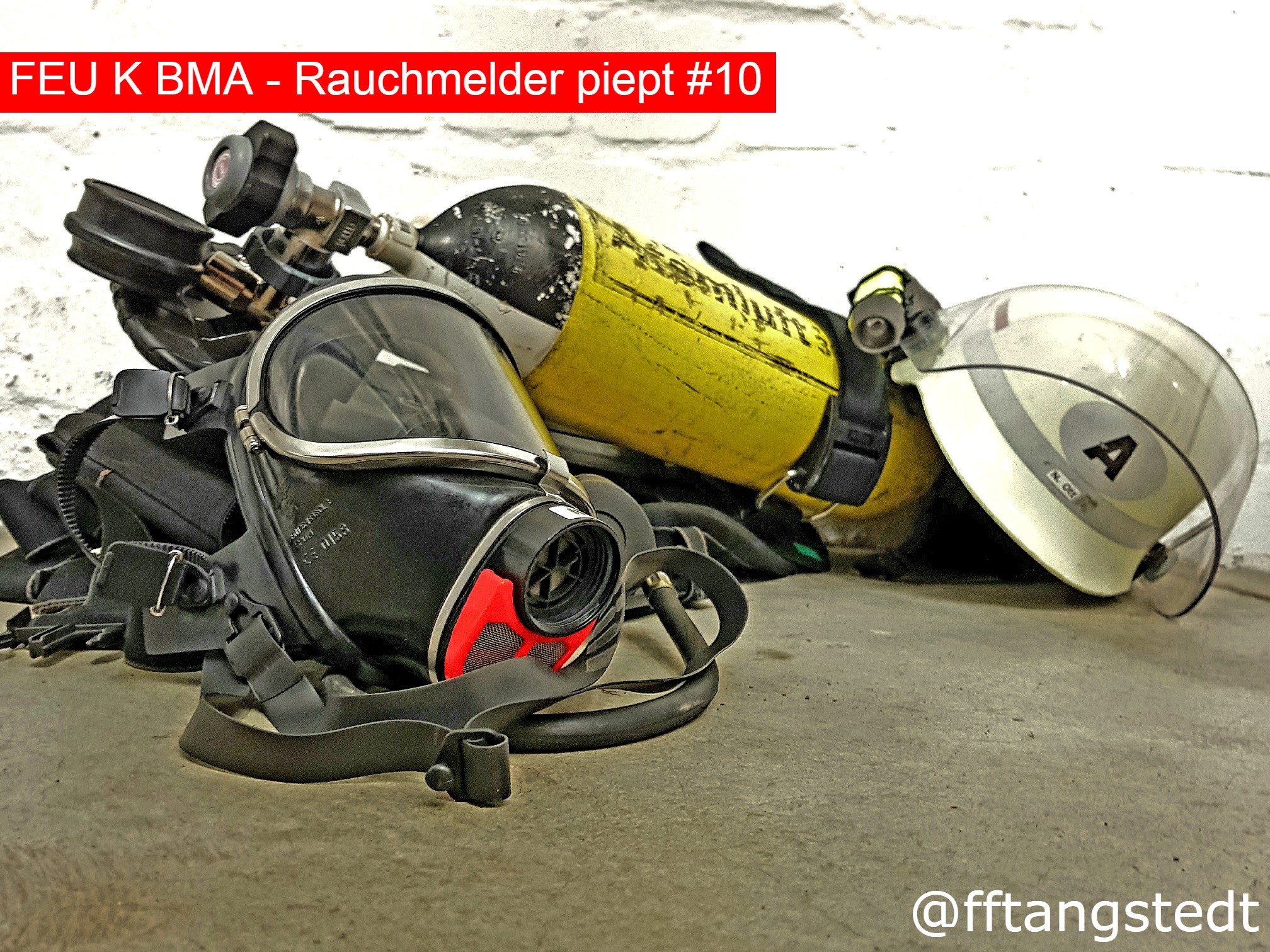 🚨 Nr. 10/2025
📆 05.05.2025, 23:08 Uhr
📟 FEU K BMA - Rauchmelder piept
🌐 OT Tangstedt / Liliencronring
⚠Aufmerksame Spaziergänger konnten in einem Einfamilienhaus das "Piepen" eines Rauchmelders wahrnehmen. Da auch nach Klingeln und Klopfen niemand öffnete wurde die Leitstelle informiert, welche wiederum uns alarmierte. Nach einer Erkundung vor Ort, unteranderem auch über Steckleiter, konnte keine optische Schadenslage festgestellt werden. Nach kurzer Zeit konnte ein Schlüsselträger ausfindig gemacht werden, welcher uns Zutritt zum Gebäude verschaffte. Der Rauchmelder hatte ohne erkennbaren Grund ausgelöst, sodass wir anschließend die Einsatzstelle verlassen konnten.
Alarmierte Kräfte: FF Tangstedt, Polizei
👍🏼Like=Vielen Dank an die Einsatzkräfte🧑🏼🚒🧑🏼🚒
Alle Einsätze findest du hier:
https://www.feuerwehr-tangstedt.de/einsaetze-2025
#feuerwehr #firefighter #freiwilligefeuerwehr #ehrenamt #retterherz #blaulicht #blaulichtfamilie #fireandrescue #einsatz #alarm #atemschutz #feuer #technischehilfeleistung #einsatzfahrzeug #löschfahrzeug #notruf #instagram #insta #instagramreels #reelsinstagram #reelsofinstagram #instagramreel #reels #kreisstormarn #schleswigholstein #feuerwehr #tangstedt