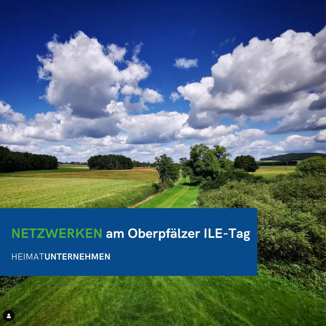 Netzwerken beim Oberpfälzer ILE-Tag im Zeichen von WORK-LIFE-CHALLENGE
Ein Tag voller Impulse, Austausch und Inspiration im Freilandmuseum Oberpfalz.
Unter dem Motto „WORK-LIFE-CHALLENGE“ begeisterten Prof. Dr. Thomas Falter (OTH Regensburg) und Dr. Carola Burkert (IAB) mit spannenden Vorträgen rund um die Zukunft von Arbeit und Leben im ländlichen Raum.
Eine Theaterdarbietung von OVIGO ließ einen Blick in die Arbeit am Land im Mittelalter erahnen.
In der anschließenden Podiumsdiskussion wurde noch einmal deutlich:
Der ländliche Raum ist ein echter Zukunftsort – vielseitig, lebendig und voller Potenzial!
Ein besonderes Highlight: Mehrere HeimatUnternehmer:innen kamen zu Wort und zeigten eindrucksvoll, wie viel Wert engagierte Menschen im ländlichen Raum schaffen. Ihre Ideen, ihr Mut und ihre Leidenschaft gestalten Heimat aktiv mit – ein starkes Zeichen für die Kraft regionaler Netzwerke und Initiativen 💪❤️
#ILE2025 #ALEOberpfalz #WorkLifeChallenge #HeimatUnternehmen #LändlicherRaum #EngagementVorOrt #ZukunftGestalten #Oberpfalz #HeimatMitZukunft #heimatwert #hujura @thomasvoelkl @brauereimolter @ovigo.theater