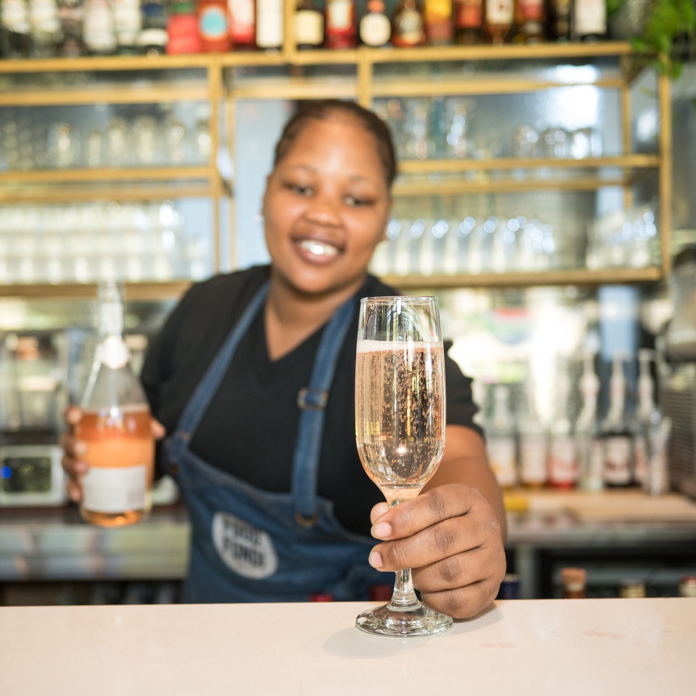 Love is in the air... Or maybe that's just how we feel about bubbly all the time 🥂💛
🥂 We serve sparkling wine by the glass too, so no need to order a bottle if it's just you treating your fine self!
🥂 Don't forget our bottomless mimosas, now every Sunday.
#foodfundicafe #bubbly #sparklingwinelovers #BrunchTime #ballitolife #ballitorestaurant #sugarrushpark