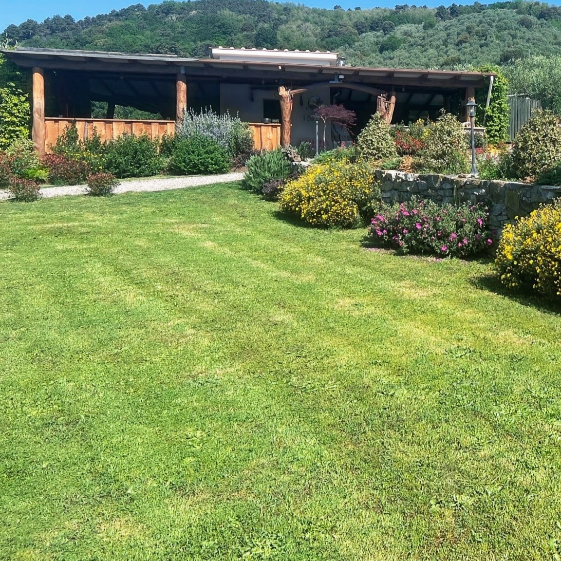 🙏Continuiamo a ricevere le vostre iscrizioni: ancora GRAZIE la fiducia e l'entusiasmo! Di seguito le disponibilità residue:
✔️ 11 | 13 giugno: 14
✔️ 16 | 20 giugno: 7
✔️ 23 | 27 giugno: 11
❗️ 30 giugno | 4 luglio: SOLD OUT
❗️ 7 | 11 luglio: SOLD OUT
❗️14 | 18 luglio: SOLD OUT
❗️21 | 25 luglio: SOLD OUT
✔️28 luglio | 1 agosto: 1
✔️ 4 | 8 agosto: 5
✔️11 | 14 agosto: 10
✔️18 | 22 agosto: 5
✔️25 | 29 agosto: 5
Se siete interessati, affrettatevi a prenotare!
Non vediamo l'ora di coinvolgere i vostri bambini nelle nostre attività! 🌞