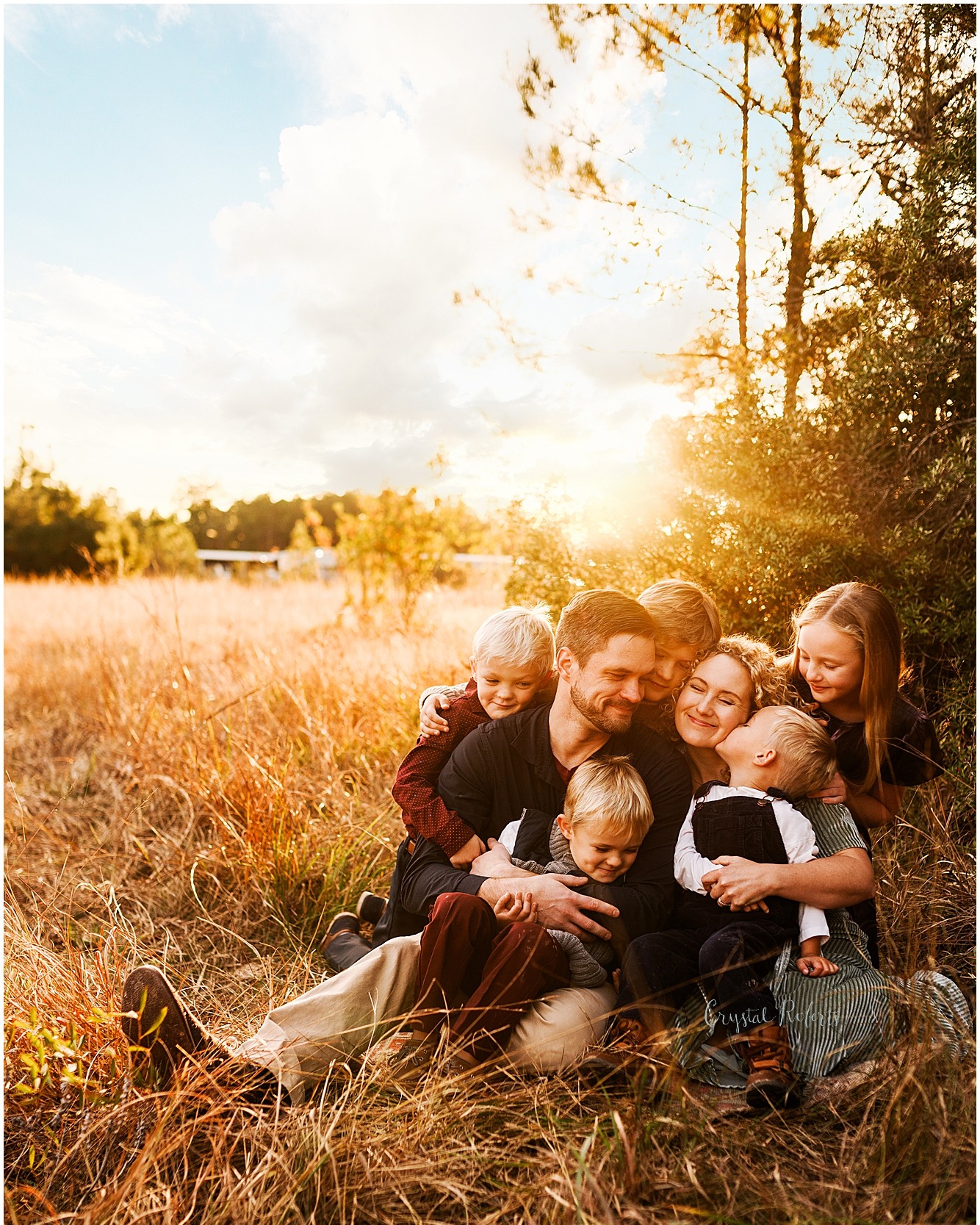 Family mini sessions available for booking:
https://book.usesession.com/i/oggZc8uSEI/session-type/226720