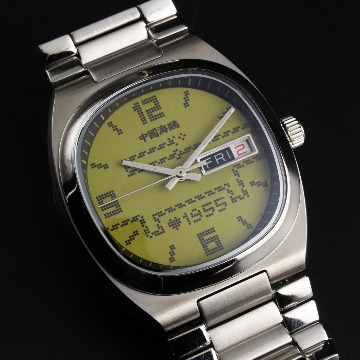 Vintage vibes with the Seagull Retro Small TV Greedy Snake, a piece crafted to stand out while also paying homage to the nostalgic cellphone game of the 1990s.
https://www.seagullwatchcompany.com/product-page/seagull-retro-small-tv-greedy-snake-unisex-dual-calendar-automatic-watch-1051
#watchcollector #watchesformen #timepieces #watchoftheday #watchesforwomen #watchesoftheday #dailywatch #watchesforsale #Watches #watchaddict #seagullwatch #watchesofinsta #watchesofinstagram #instawatch #watchlover #wristwatch #wristwatches