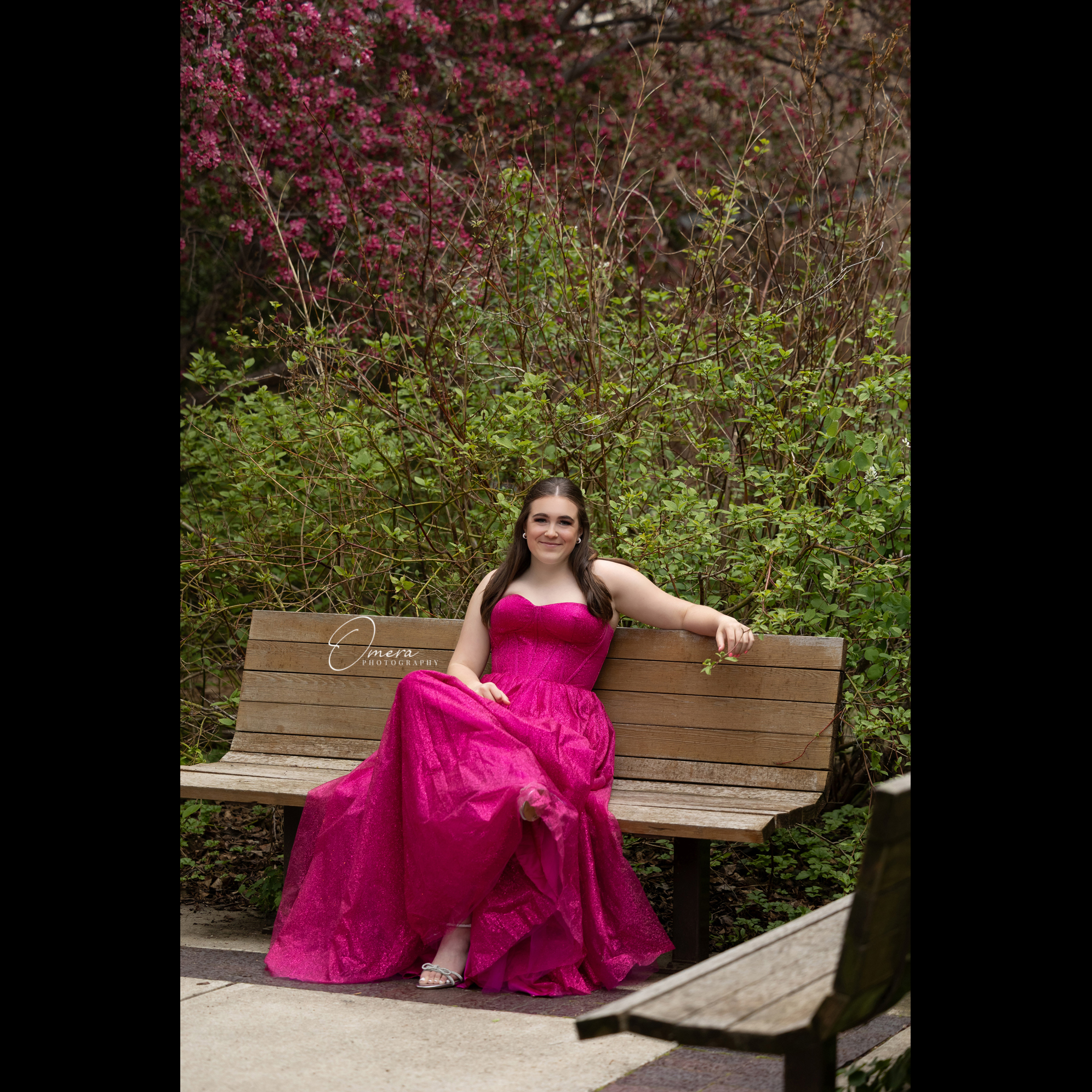 Grad sessions can happen anytime of year! During your favourite season is one of my favourite recommendations!
This grad session happened at the end of May during blossom season, and I LOVE how these images turned out! Her dress was a perfect match for all of the blooms. And we can always find a way to be creative despite the rain!
Scroll to see some epic images in the rain!