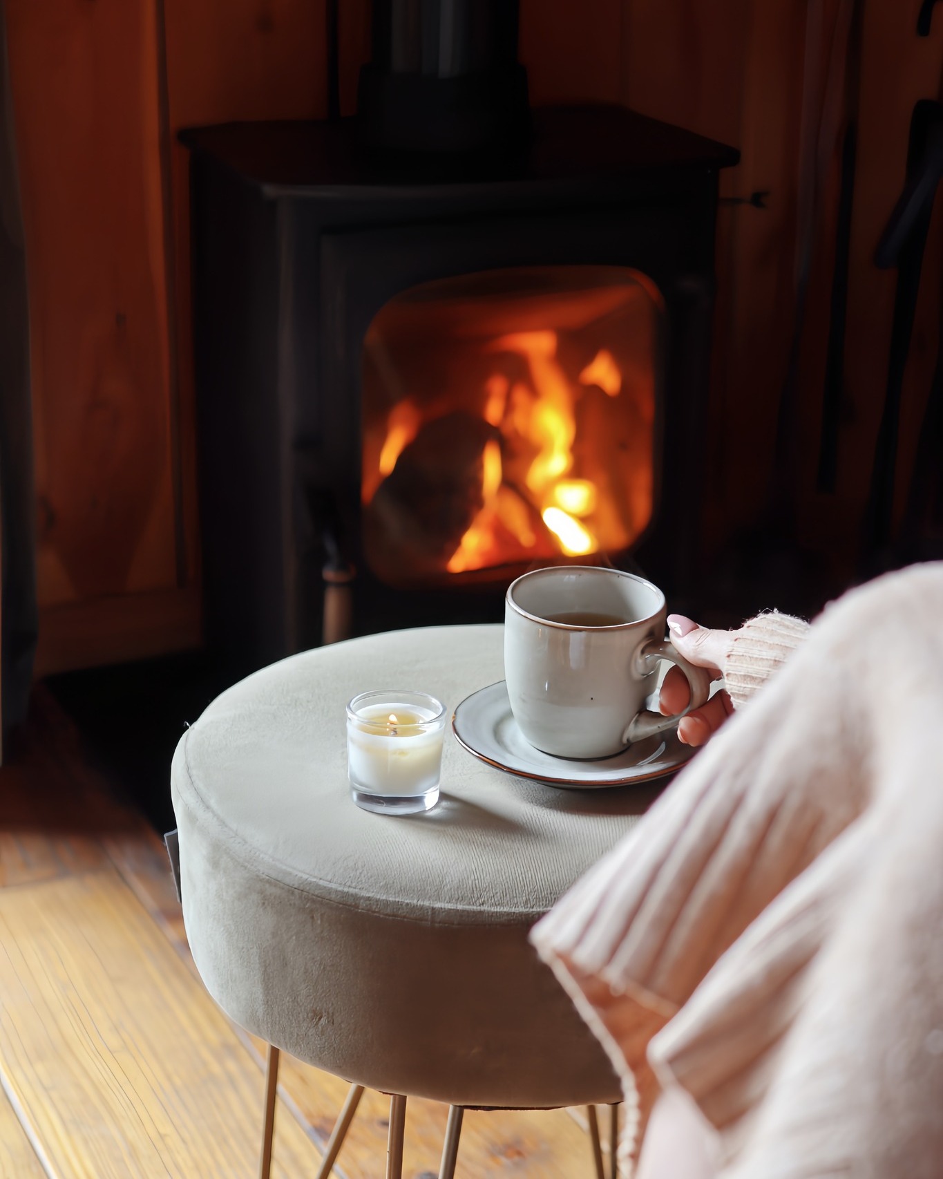 Le programme de la soirĂ©e ? Se rĂ©chauffer au coin du feu avec une tasse de thĂ©. đ”Et vous ?
Réservation de votre prochain séjour dans l'une nos cabanes ou gßtes à la ferme sur www.cabanesdudauphine.fr
đ· @une.fille.de.provence
#CabanesduDauphine #VisitGap #gapmaville