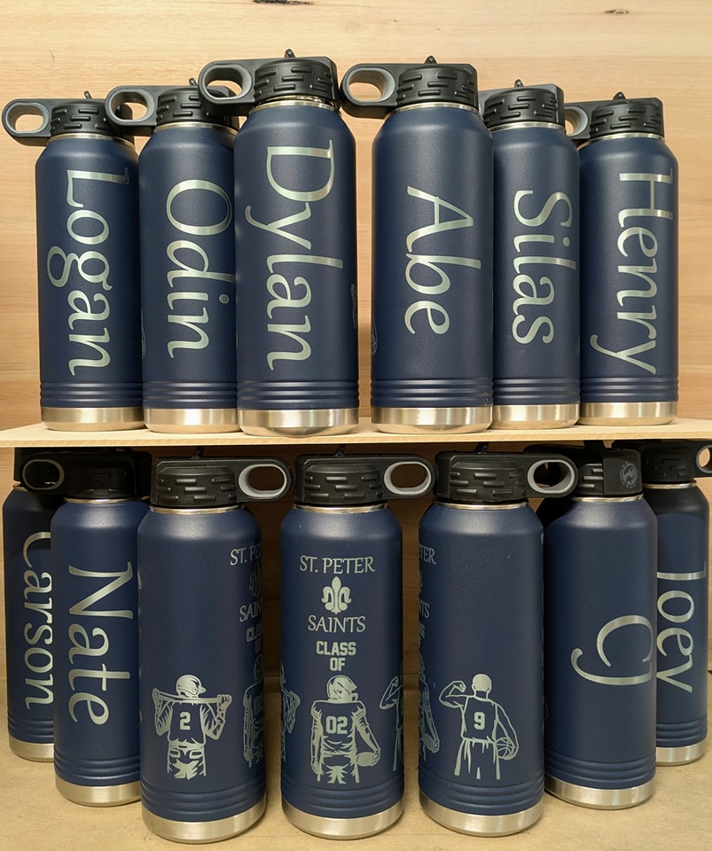 Another shipment of our high-quality water bottles is heading out the door! Keep your sport team or work crew hydrated with custom bottles. Offering discounts on 12+ of the same colors. Message us with any questions or for more details!