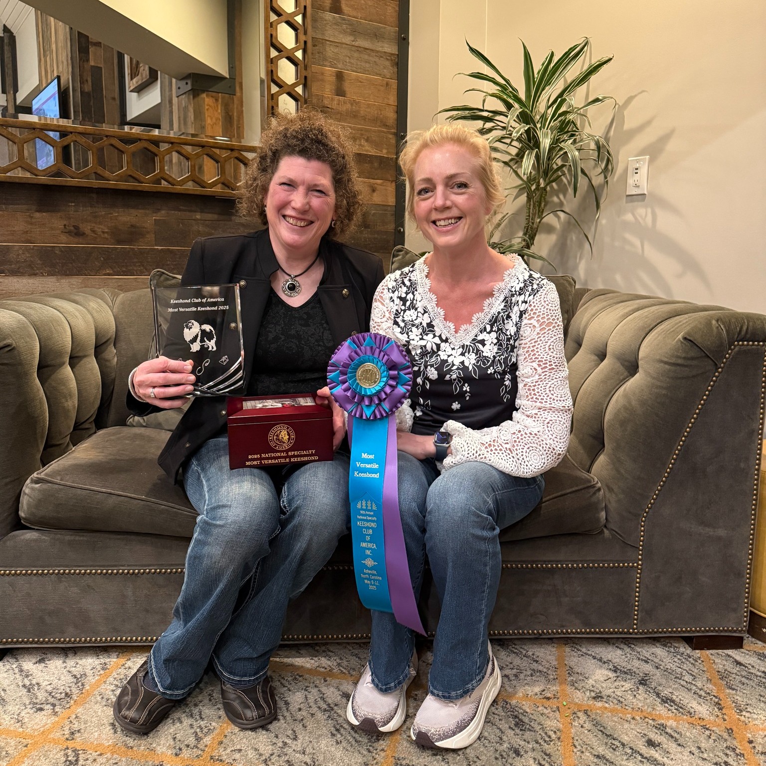 Having a proud breeder brag, but also a good friend brag!
Stacey Alexander and her teammate Spirit (GCH MACH PEREGRINE LIVE TO TELL RE MXS MJG NF FCAT2 THD CGC TKN VKX) not only won High in Trial in Monday's agility trial, but walked home having won the Most Versatile Keeshond award at our National Speciality in Asheville, NC!
Stacey has achieved great things with Spirit, I am so proud to be his breeder but even more proud to be Stacey's friend and live the journey with her! 💜 #keeshondsofinstagram #peregrinekeeshond #dogshows #keeshond #showkeeshond #dogagility #agilitykeeshond