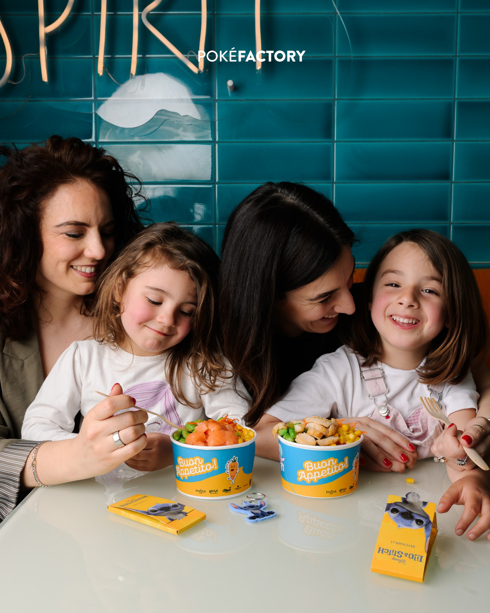 🎁 Da Poké Factory fino al 20 Luglio hai la possibilità di partecipare alla grande estrazione finale e vincere un #viaggio alle Canarie formato famiglia! 🌴
Come?? Scegliendo gli ‘OHANA MENU! 🌺 Un'avventura gustosissima per tutta la #famiglia! 🎉
👉🏻 Scopri il nuovissimo ‘OHANA MENÚ KIDS: un menù pensato per i più piccoli, composto da ‘Ohana Bowl Snack, Mochi Blu, acqua e un divertentissimo gadget Disney Lilo & Stitch a sorpresa.
E per gli adulti, il Menù ‘Ohana include una Bowl Regular e Mochi Blu.
Che aspetti? Vieni a provare gli ‘Ohana Menù in store oppure ordinali tramite la nostra App! 📲
Disney Lilo & Stitch ti aspetta al cinema!
Per maggiori informazioni e regolamento,
visita il sito www.concorso.app
@disney #LiloEStitch