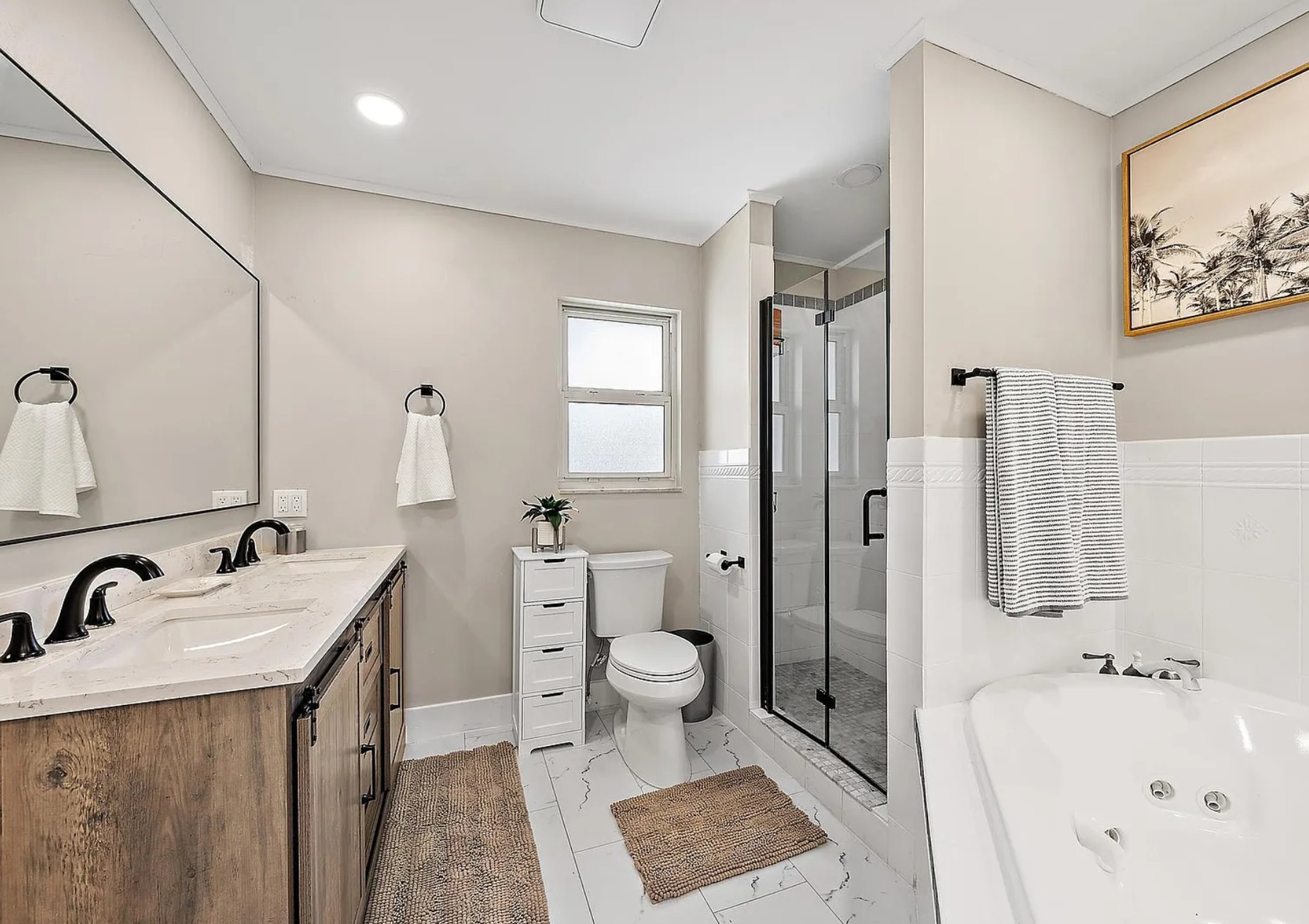 Is coastal/farmhouse a thing? If so - look no farther than Jupiter Farms where you get the best of both worlds. Land + 5 miles to the beach. Pretty much perfect! Every room in this house is cozy and relaxed with natural elements ~ and move-in ready. Message me for more info!
#DecorIdeas #palmbeachdesign #palmbeachstyle #BeachVibes #palmbeachcounty #DecoratorMagic #InteriorDesign #juplife #jupiterfarms #thefarms