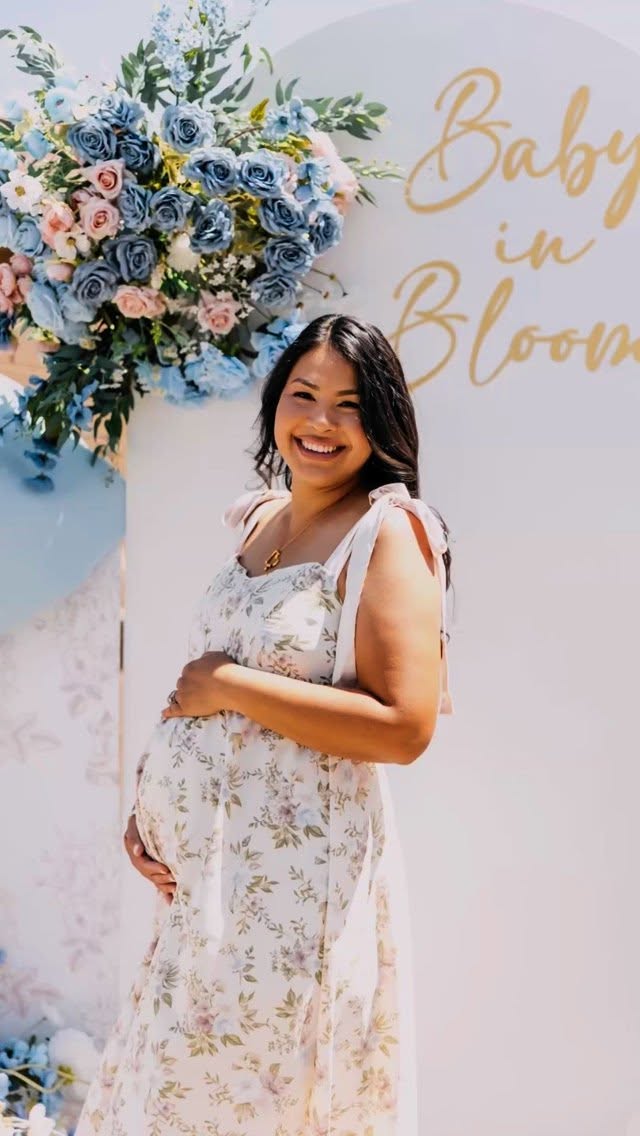 #babyinbloom Congratulations to this beautiful mama to be!! 🍼🩷💙 We had such a wonderful afternoon with our Ellie of @elliemaemakes who put together this amazing FINAL baby shower (or so she says 😜)…not sure if we believe her 😏😄 Can’t wait to meet our newest little family member, she’s keeping the gender a surprise so we will be standing by until August!
It was such a sweet gathering of family, friends and friendors! Everything was gorgeous and put together beautifully with such detail by each vendor. The decor OMG! The food was so DELICIOUS and the desserts, well what can we say 💁♀️🙌🏼🫶🏼 Ellie we love you so much and can’t wait to meet this little one! 🥰
What a pool of talented ladies and their businesses! Huge shout out to @elliemaemakes for setting up the perfect luncheon spot, decor & baby bump 🙃, @balloons_creations_by_denitsa & @simply5creations for the gorgeous balloons and backdrop, @ya_cakesandcatering for the mouthwatering food, @alexes_lauren_photography for these stunning images! And refreshments and of course, yours truly @kendras_country_bakery for the dessert charcuterie table!
Had so much fun celebrating with friends and family! 💙🩷🎉 Congrats to the Lewinsons!
#babyinbloom #babyshower #friendors #paysonazbakery #kendrascountrybakery #babyontheway🍼